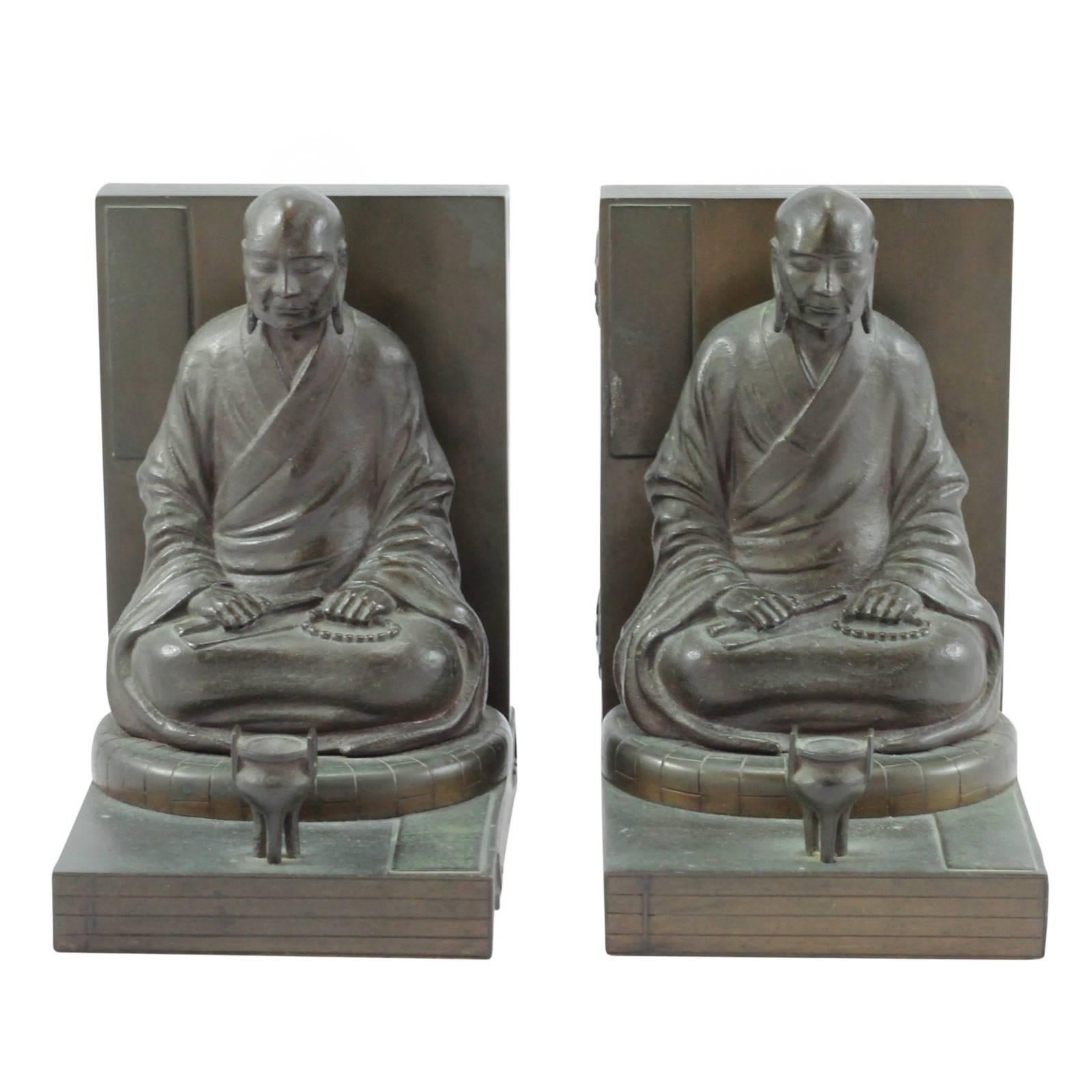 Pair of Early 20th Century Japanese Meiji Era Bronze Bookends In Excellent Condition In Brisbane, Queensland