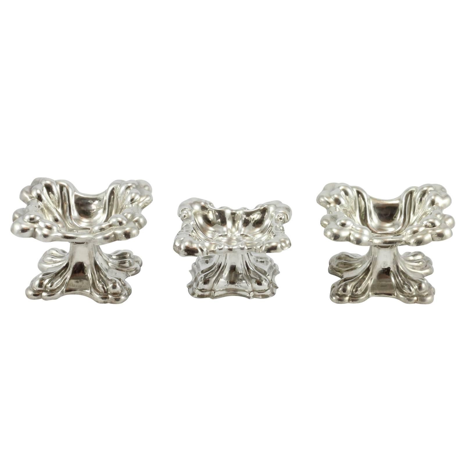 High Victorian Set of Three 19th Century Viennese Silver Salt Cellars For Sale