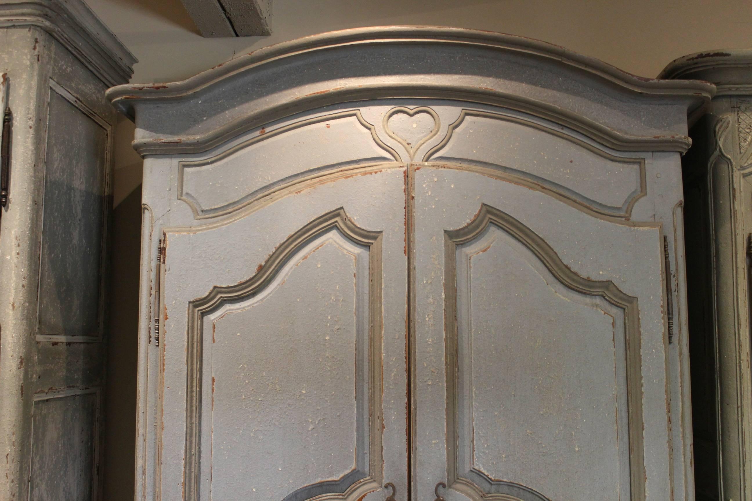 Antique French Louis XV Armoire, 18th Century In Good Condition For Sale In New Orleans, LA