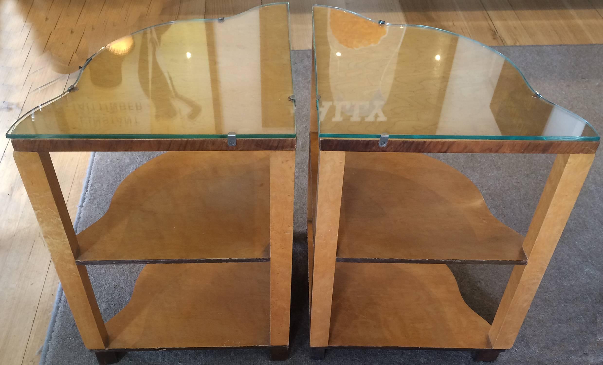 Mid-20th Century Pair of English Art Deco European Birch Bedside or Sofa Tables