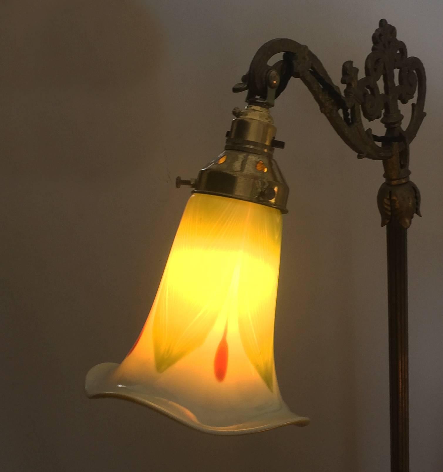 Art Nouveau bridge lamp with quezal, 