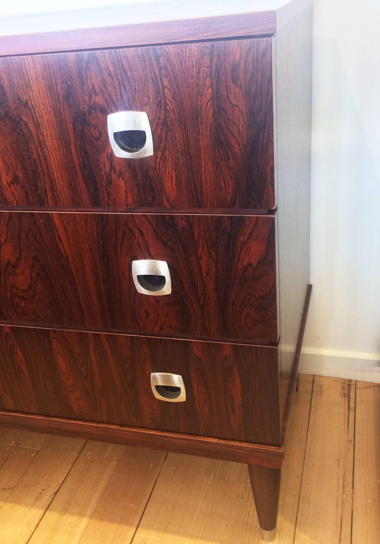 Mid-Century Modern Mid-Century Danish Rosewood Chest of Drawers For Sale