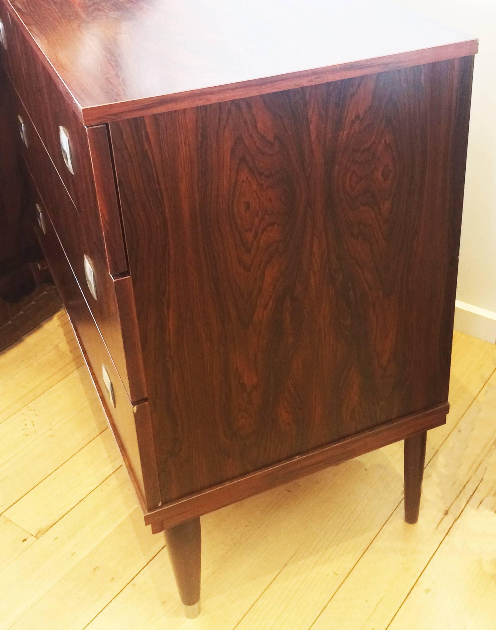 Mid-Century Danish Rosewood Chest of Drawers In Excellent Condition For Sale In Daylesford, Victoria