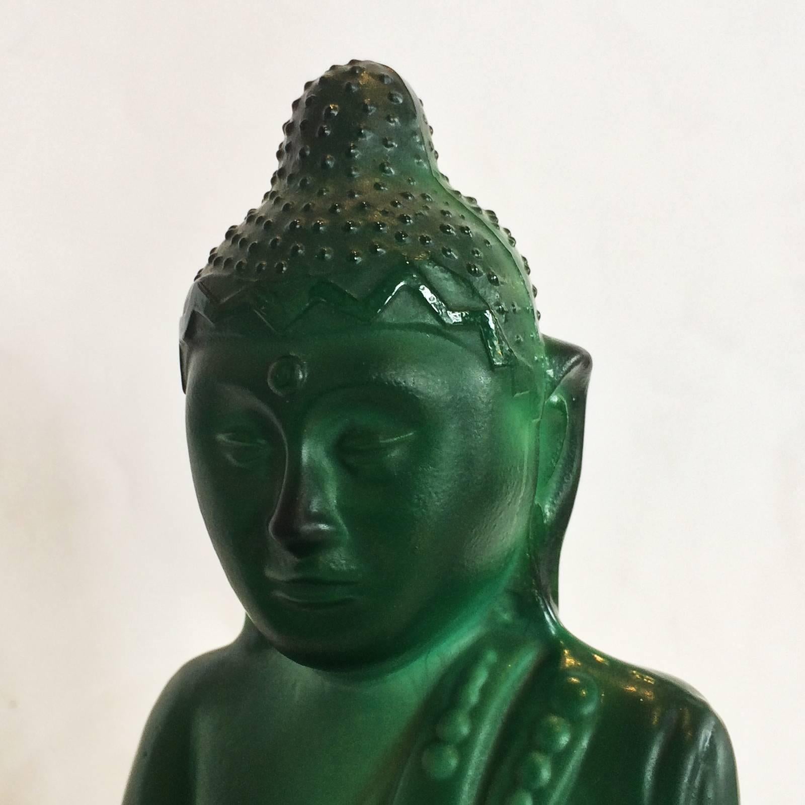 Art Deco statue Buddha Malachite Czech glass, by Curt Schlevogt Ingrid glass line, in fine detail. Overlapping vertical leaf detail for full perimeter of base. In fine condition with no Damage, no losses or repairs. Very fine grain / veins in the