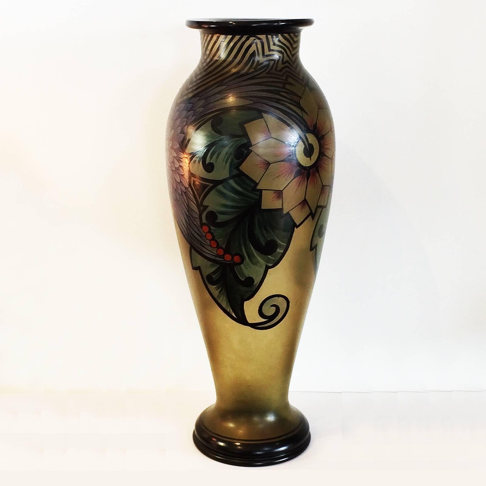 Art Deco, huge French art glass vase, crested bird of paradise by A. Bailly, this is attributed to Alice Bailly who was a painter primarily but known to work on glass in this period. An outstanding design of the bird in a magnificent flower and leaf