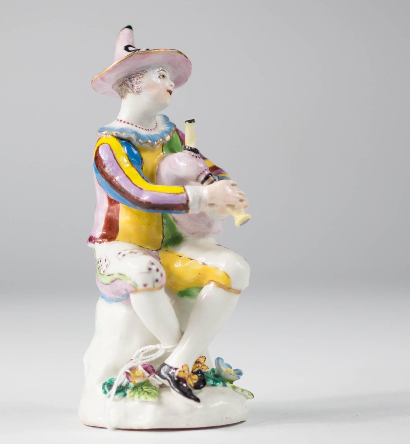 Bow Figure of Harlequin Playing Bagpipes, circa 1765 For Sale 2