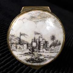South Staffordshire Patch Box, Lions Head with Scene, circa 1785