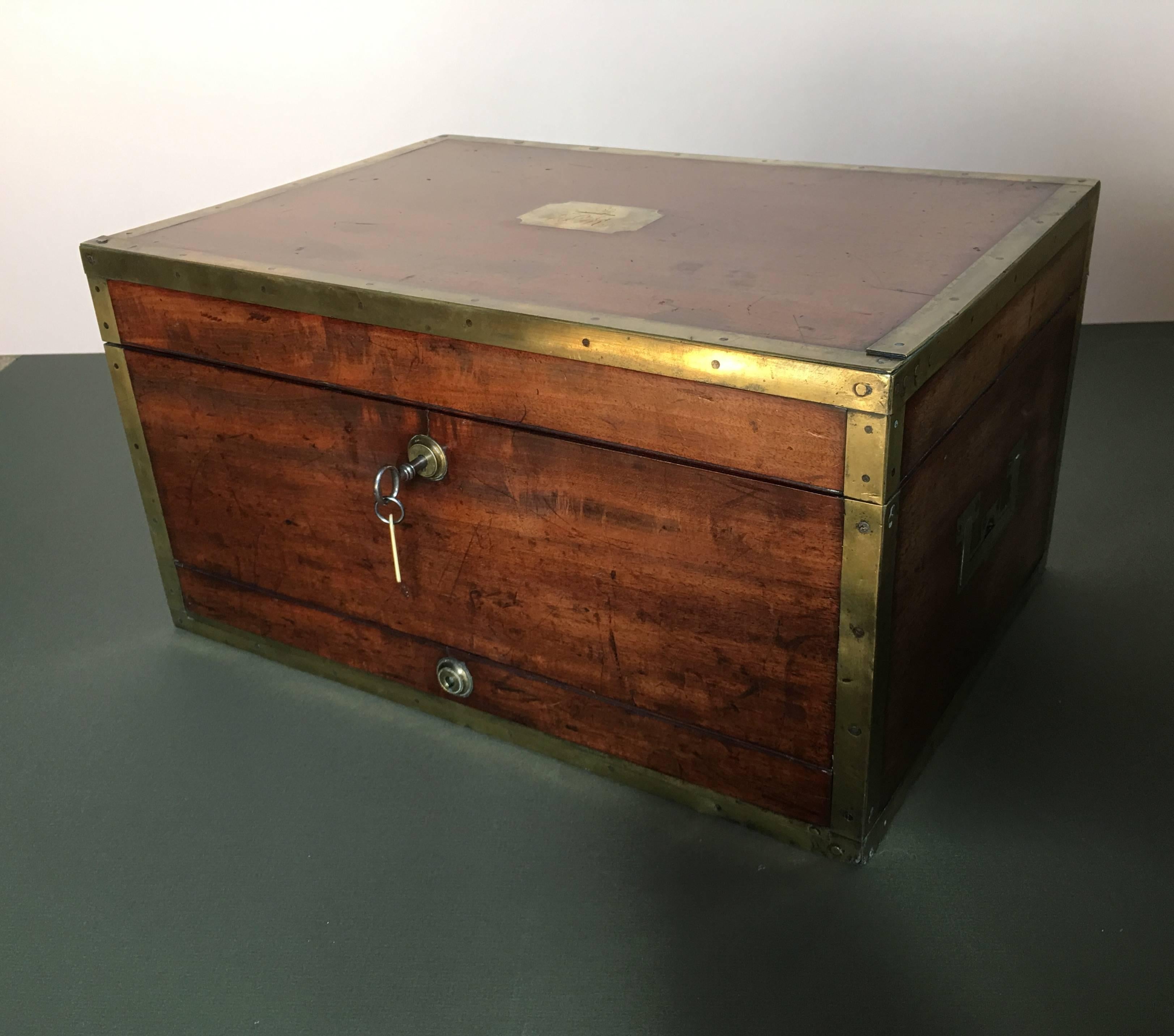 English Major-General Sir Peregrine Maitland's Mahogany Document Box, circa 1825 For Sale
