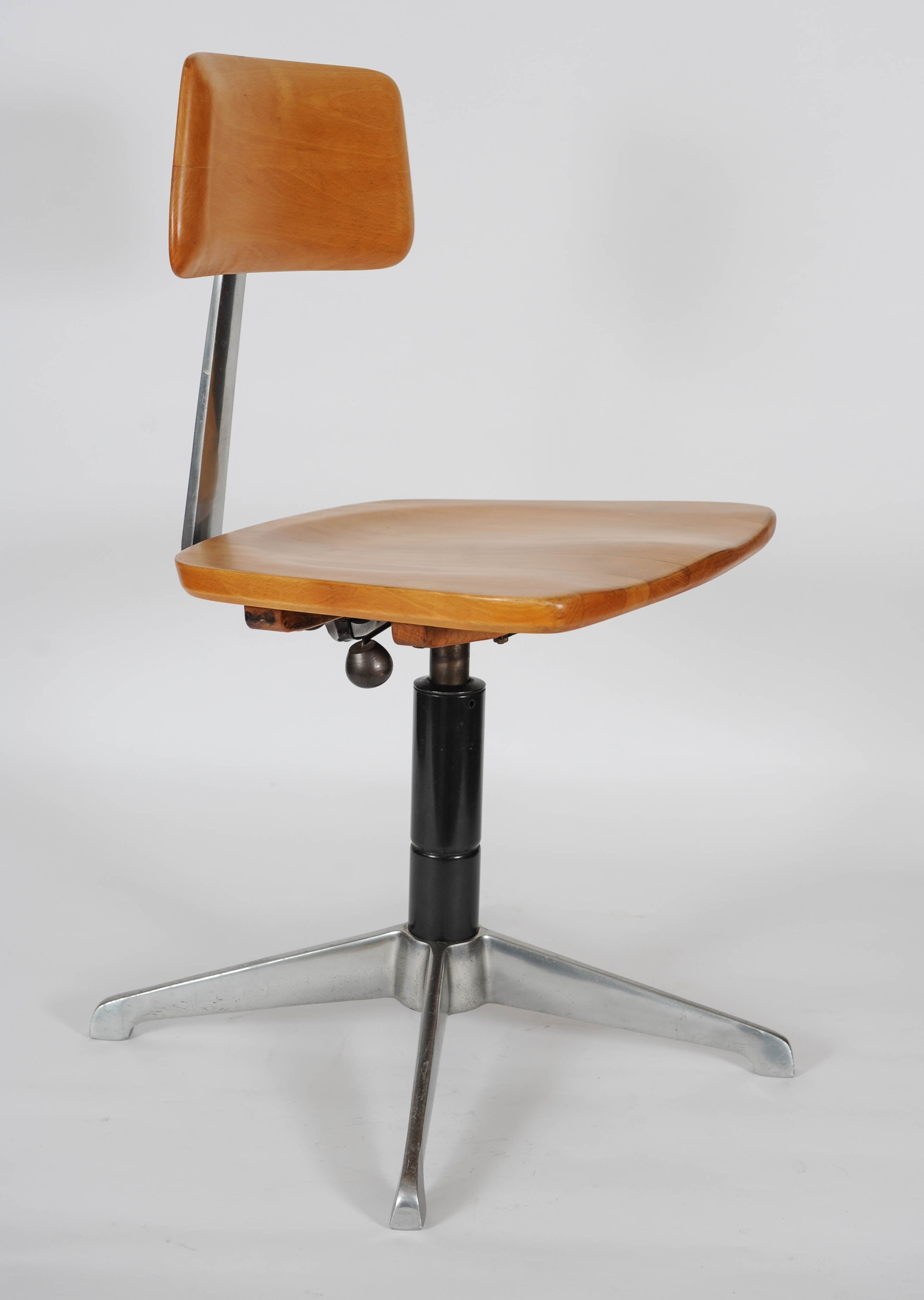 Midcentury Architect's Chair made of Stainless Steel and Wood named Sedus 1