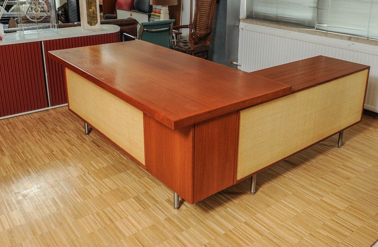 Late 20th Century L-Shape Desk in the Style of George Nelson