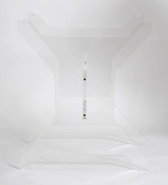 Plexiglass Tray on a Plexiglass Stand 3