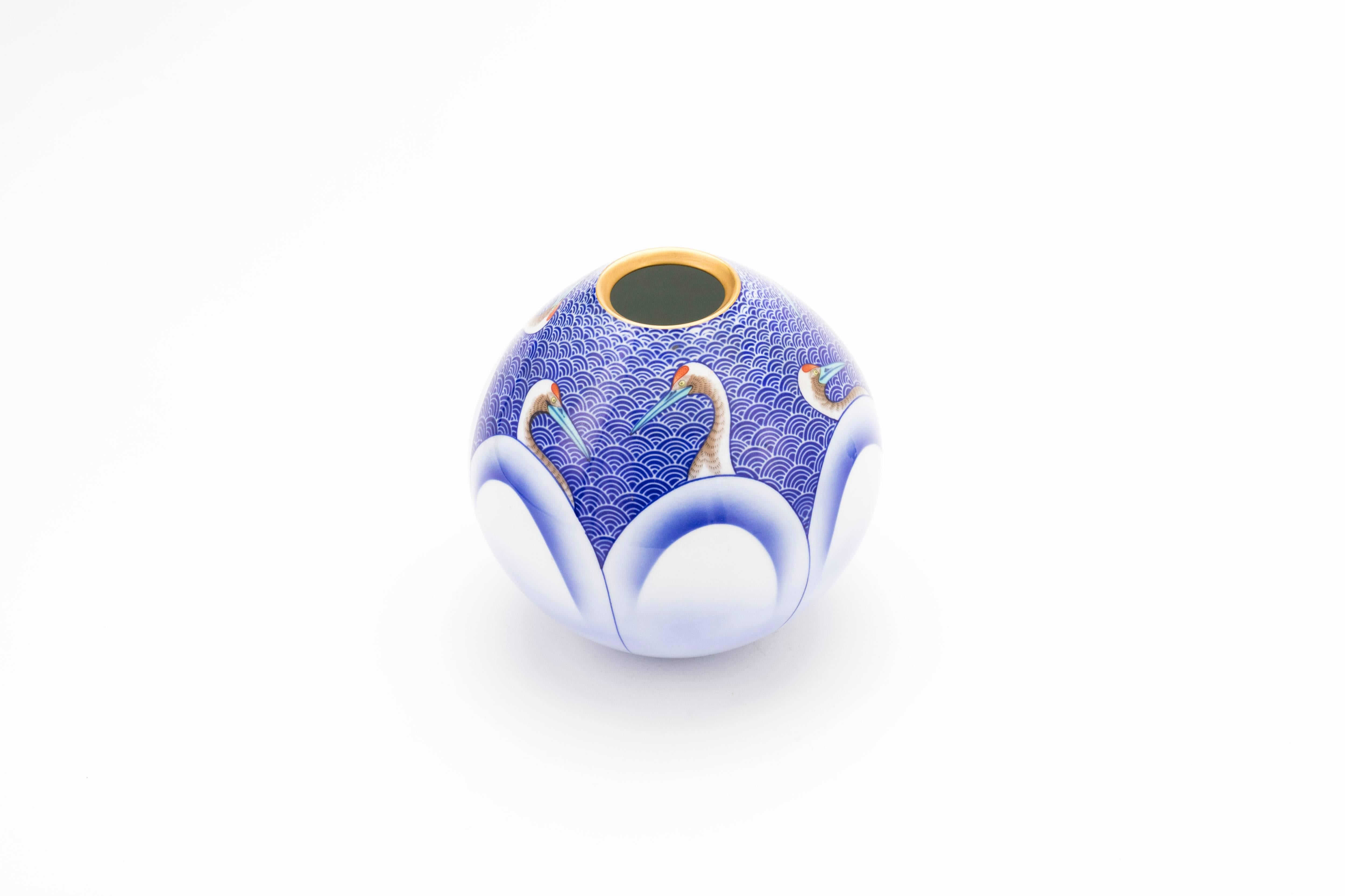 Midcentury Japanese Arita Porcelain Vase with Cranes by Koransha Co. In Excellent Condition In Prahran, Victoria