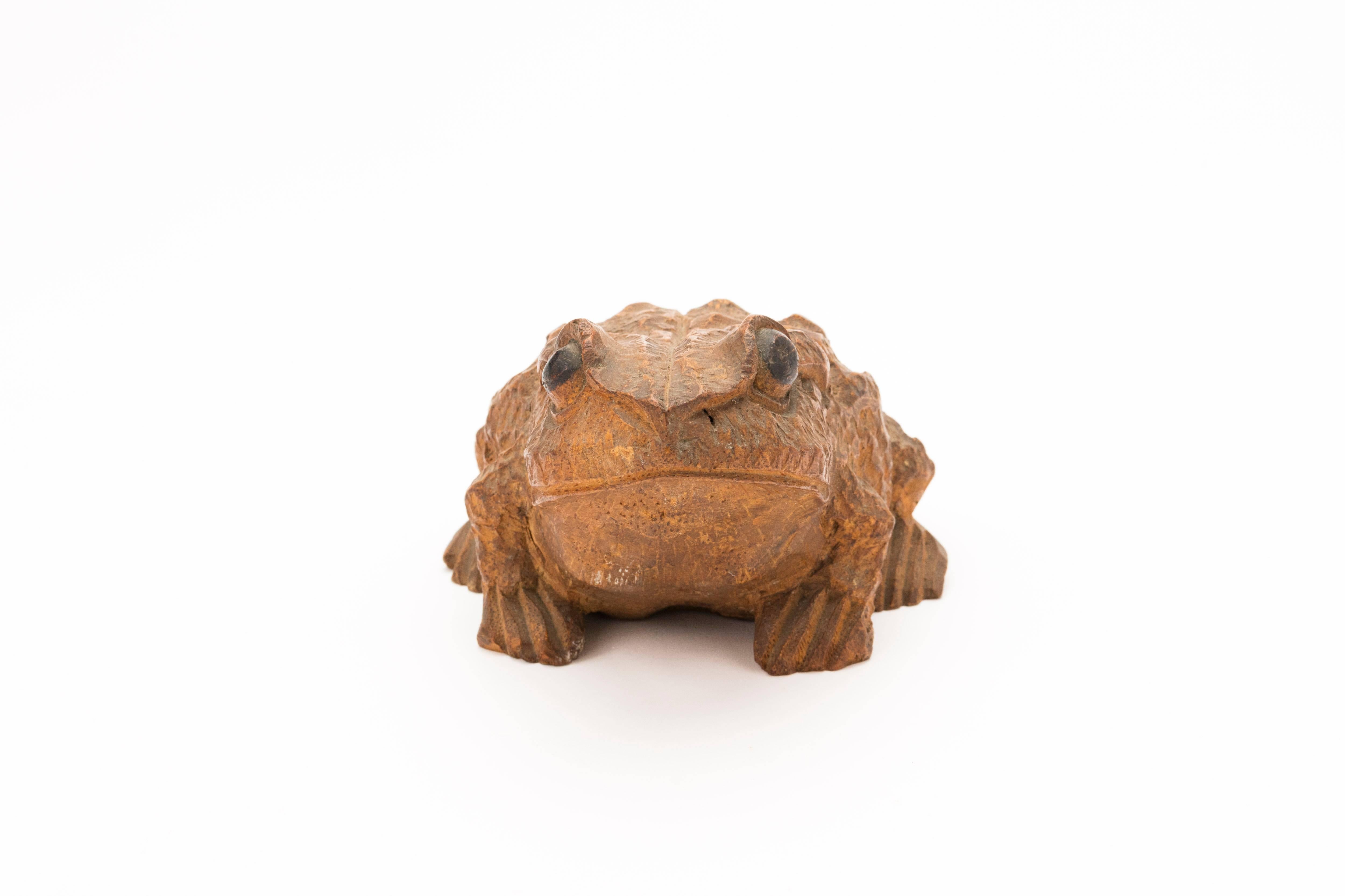 Meiji Antique Japanese Carved Bamboo Toad, 19th Century
