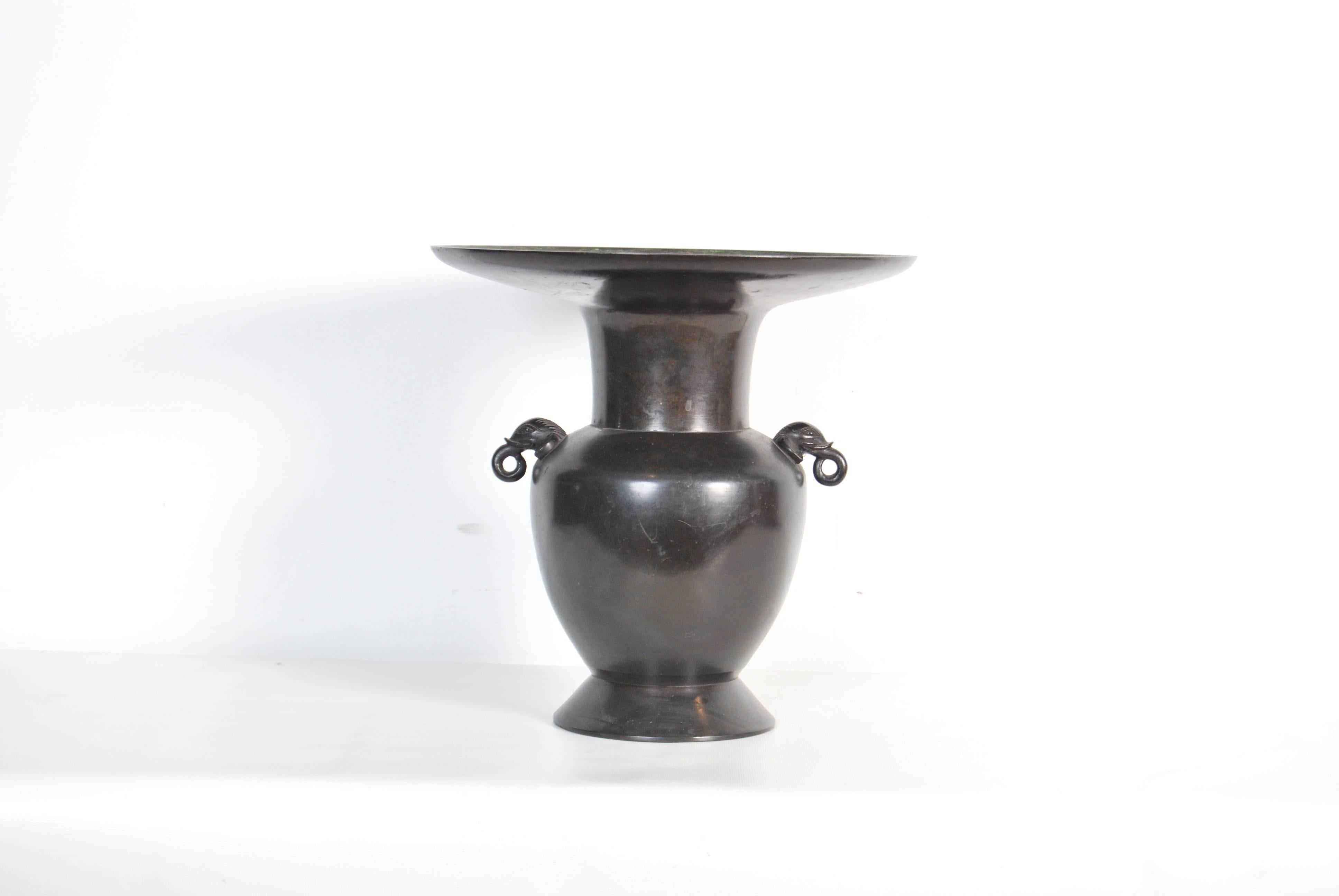 usubata ikebana vase
