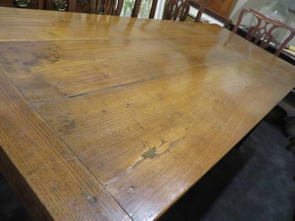 Mid-19th Century French Chestnut and Oak Dining Table 7