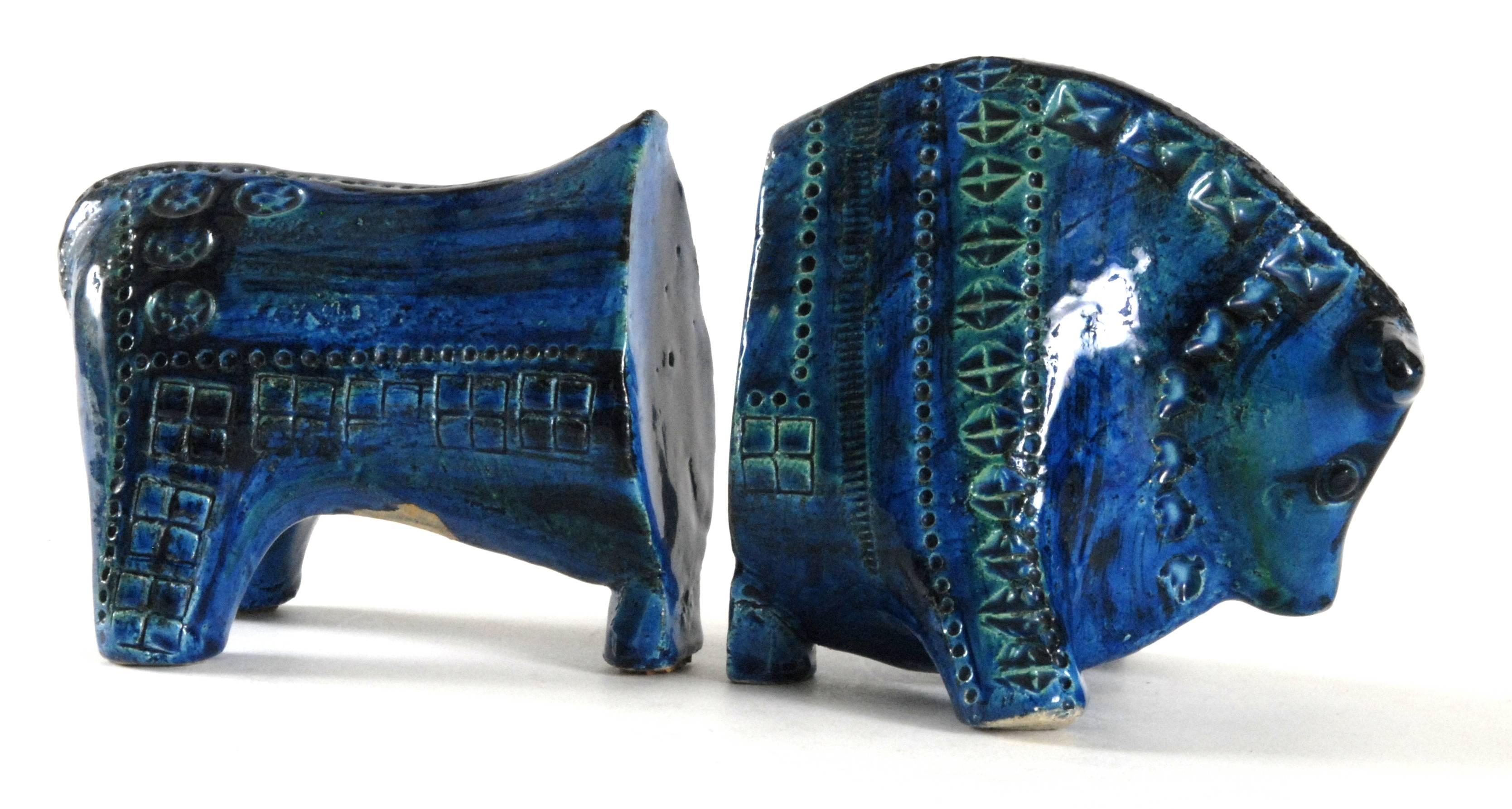 Stylised 'Rimini Blu' pattern bull book-ends, powerful, impressive and different.
In excellent condition and marked underneath.