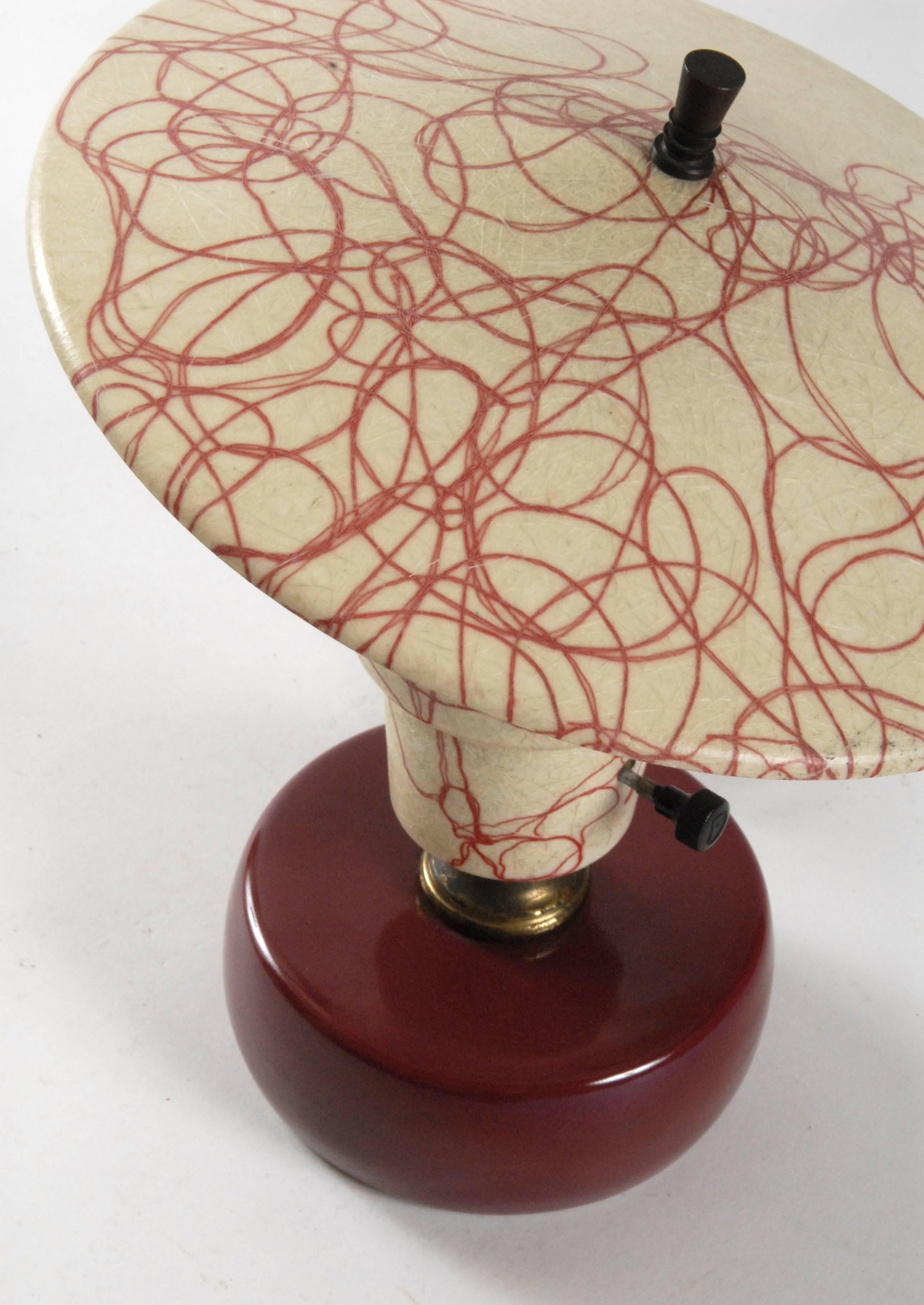 Mid-20th Century American Fibreglass Table Lamp Ceramic Base with Pink Thread Decoration For Sale