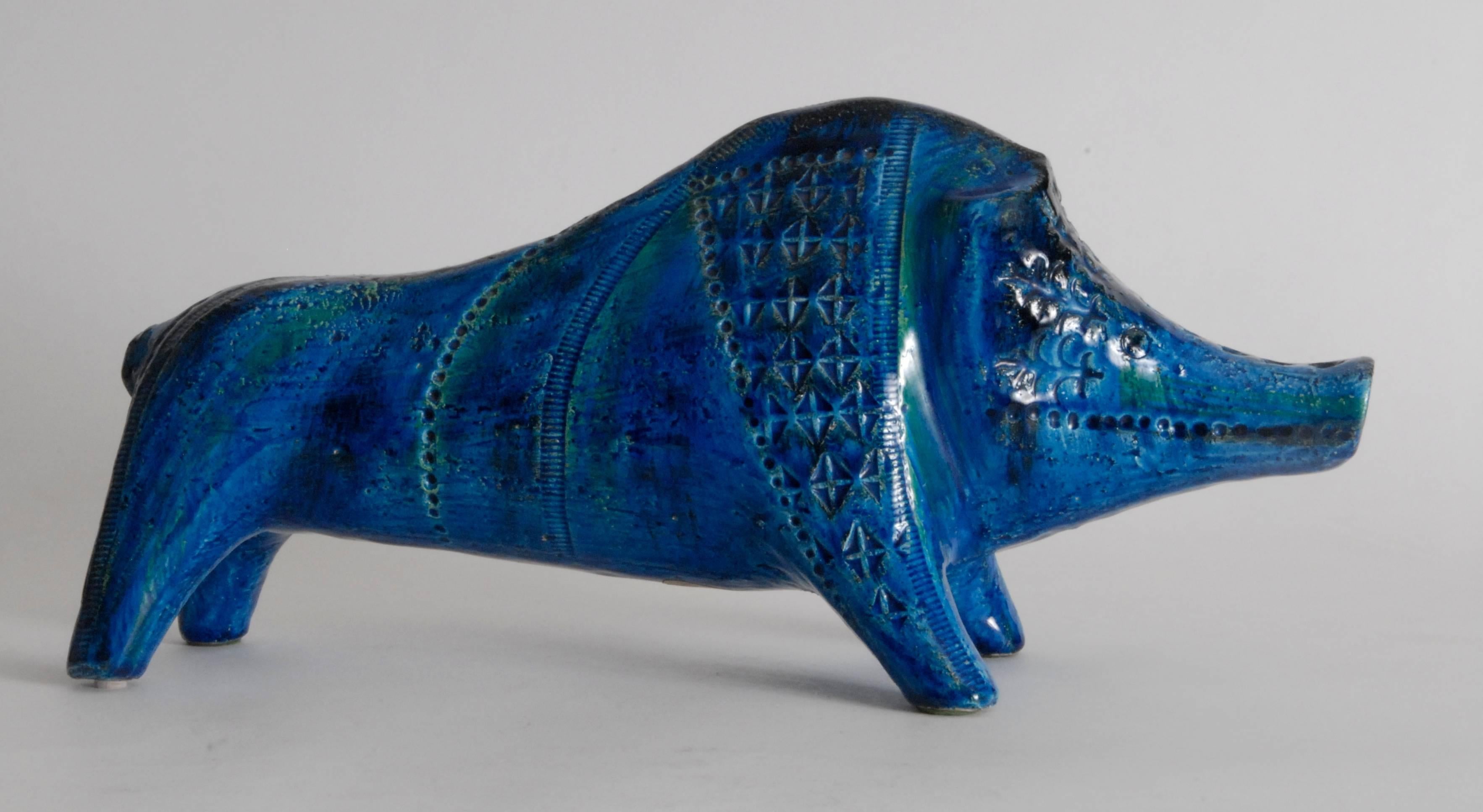 An Aldo Londi Rimini blu boar in near mint condition, vibrant glaze and large size.
