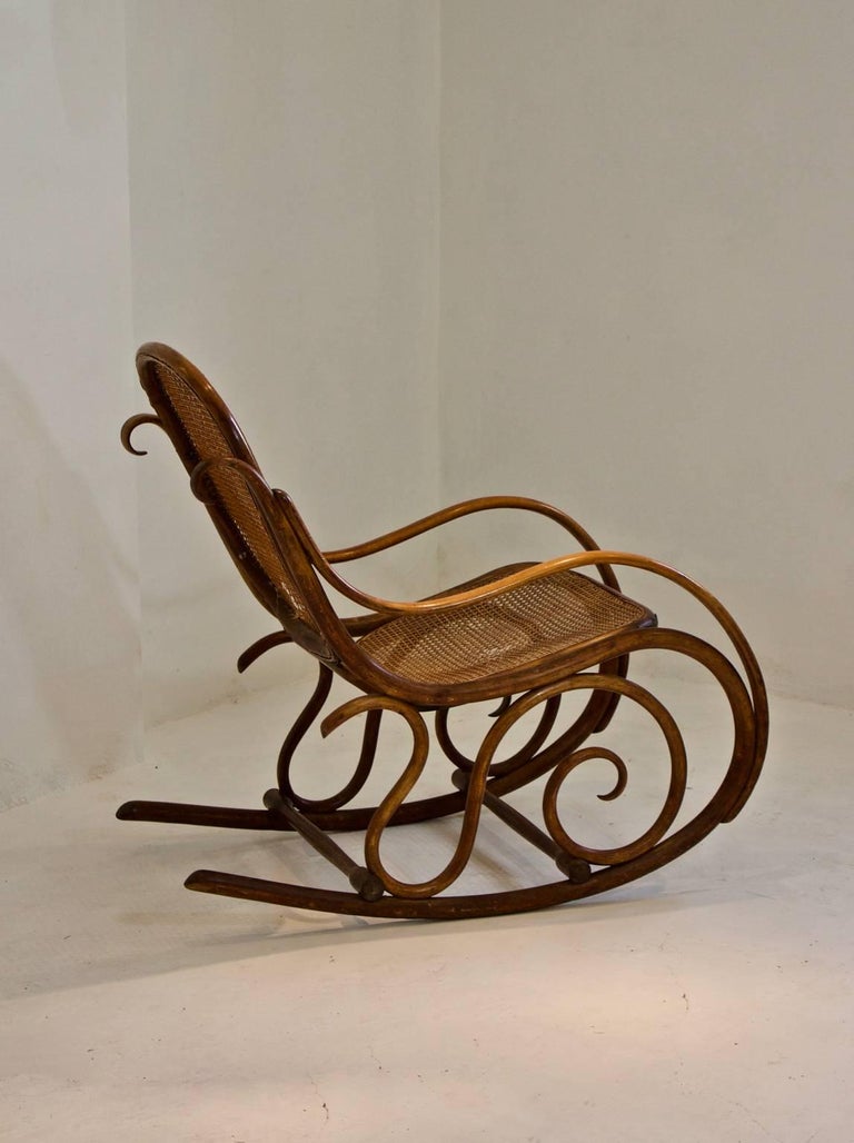 Thonet Bentwood Rocking Chair At 1stdibs Thonet Bentwood Rocking Chair For 3