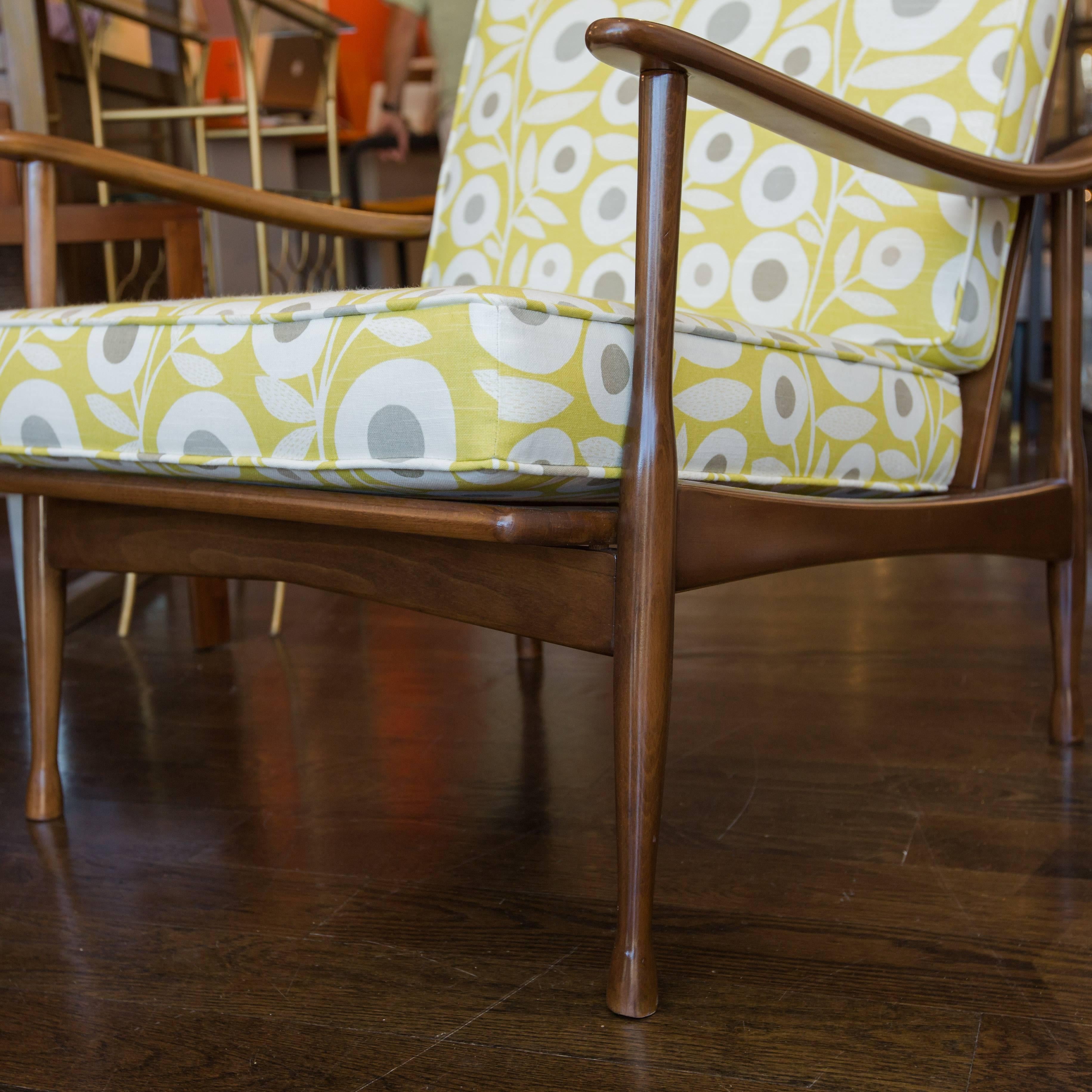 Mid-Century Modern Pair of Mid-Century Italian Armchairs in Walnut