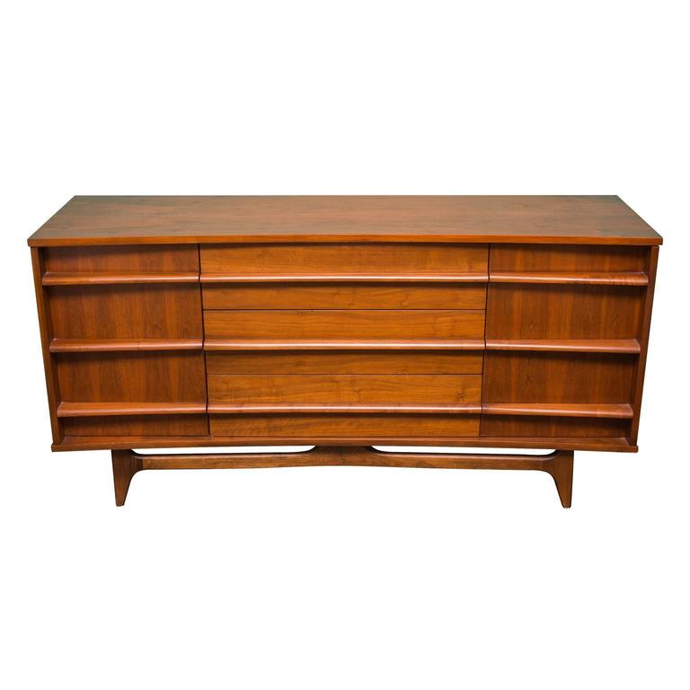 Young Manufacturing Walnut Bow Front Credenza at 1stDibs | young  manufacturing credenza, young manufacturing furniture, young manufacturing  company furniture