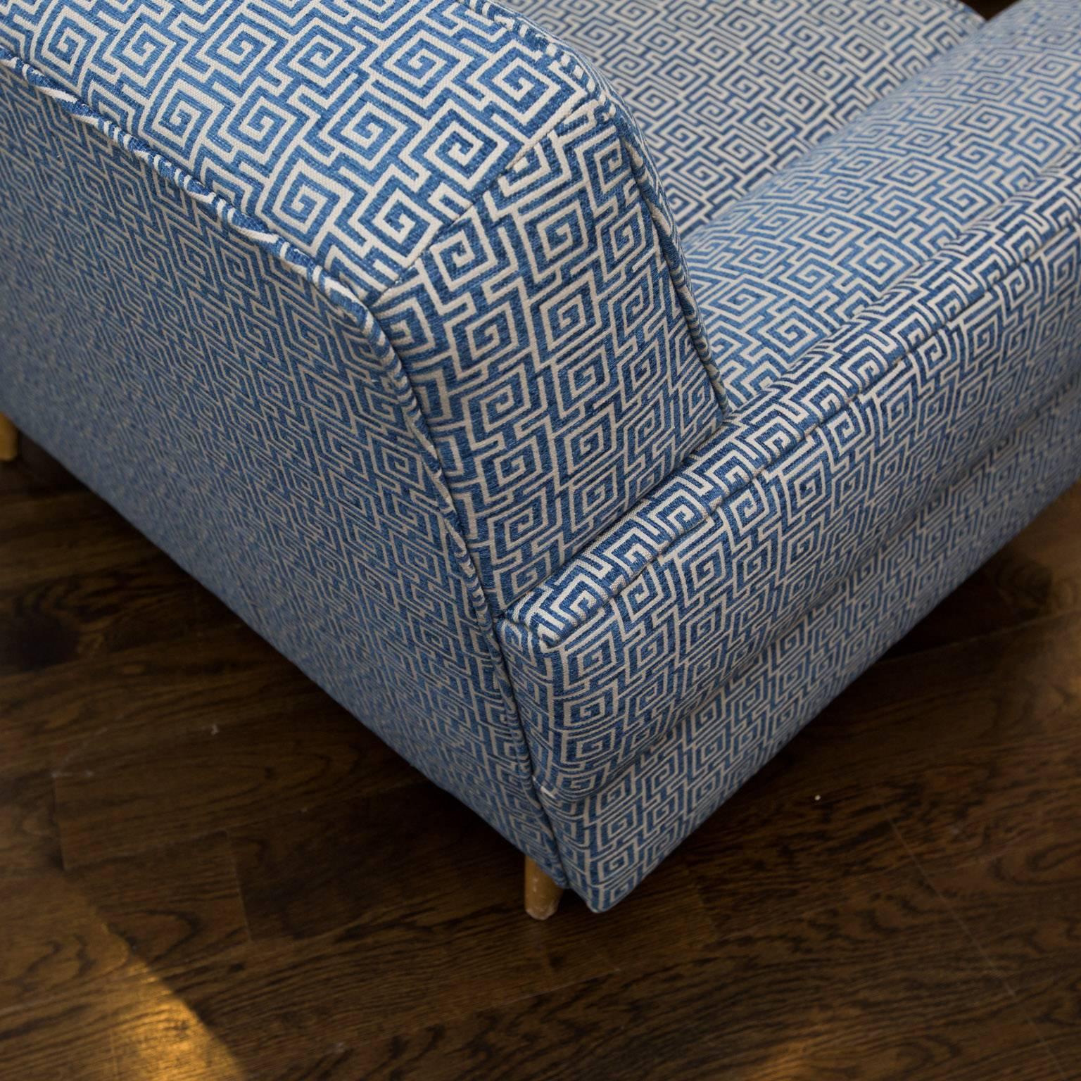 Fabric Mid-Century Modern Lounge Chair