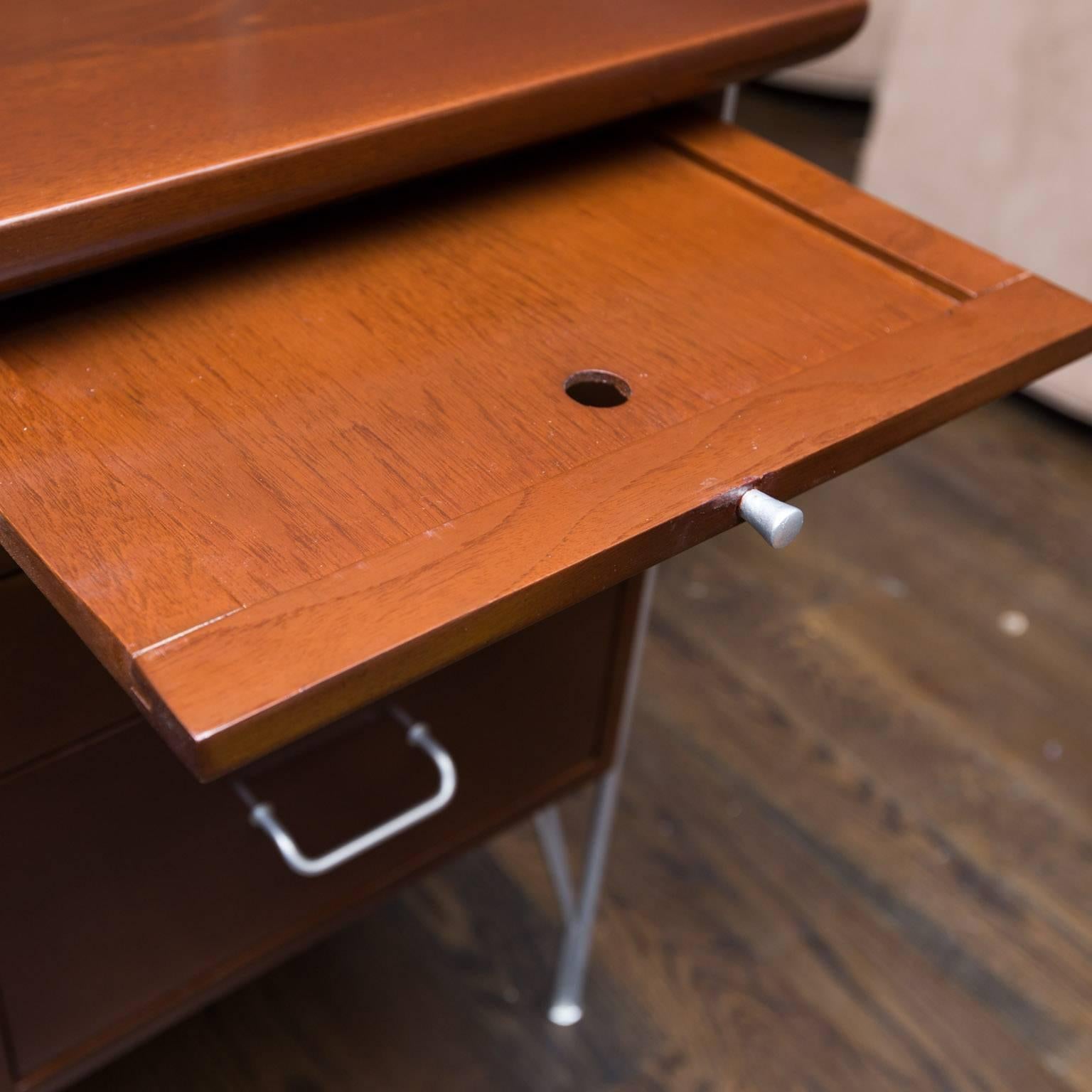 Danish Modern Single Pedestal Desk For Sale 2