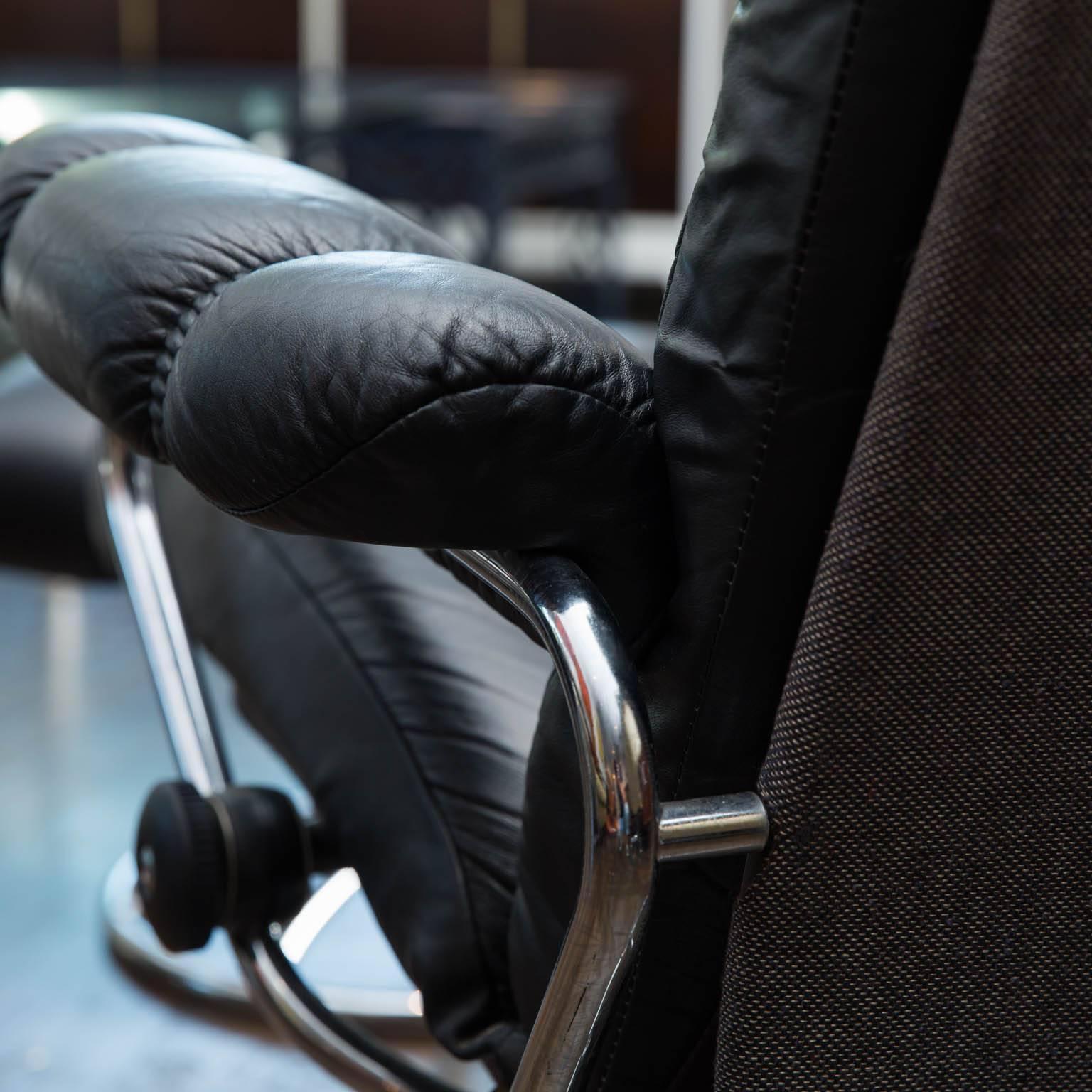 vintage stressless recliner