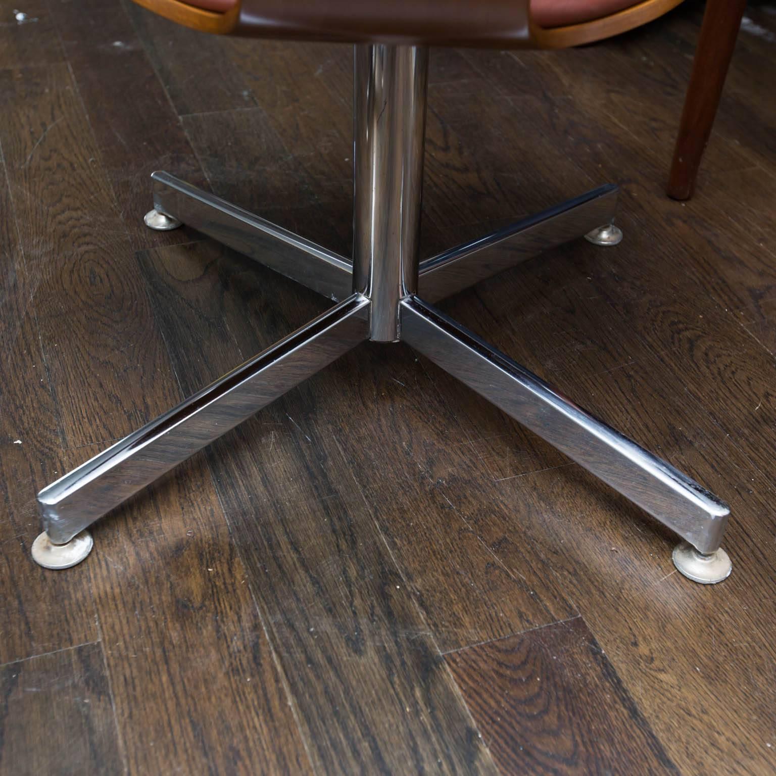 Pair of Norman Cherner Style Pretzel Chairs 1