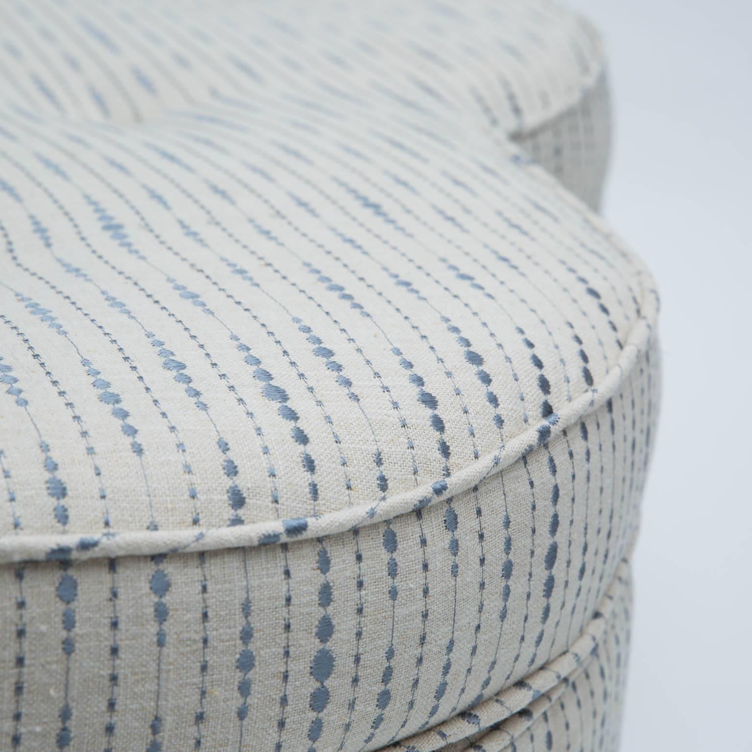 trefoil ottoman