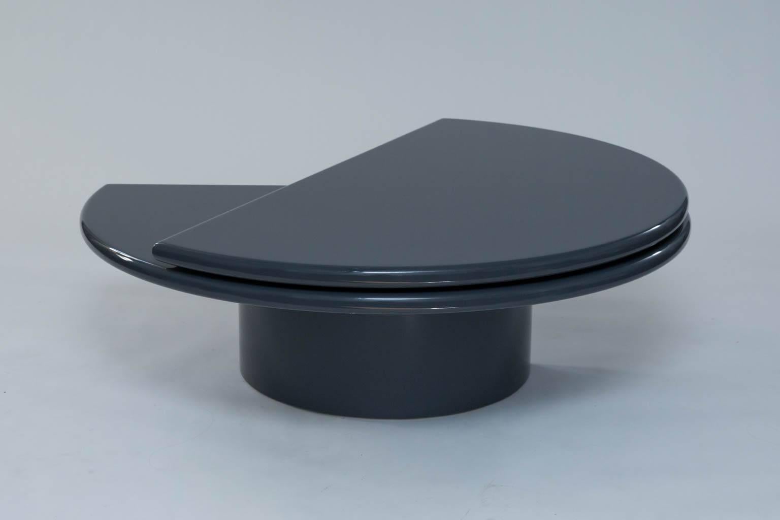 Lacquered Modern Round Swivel-Top Coffee Table