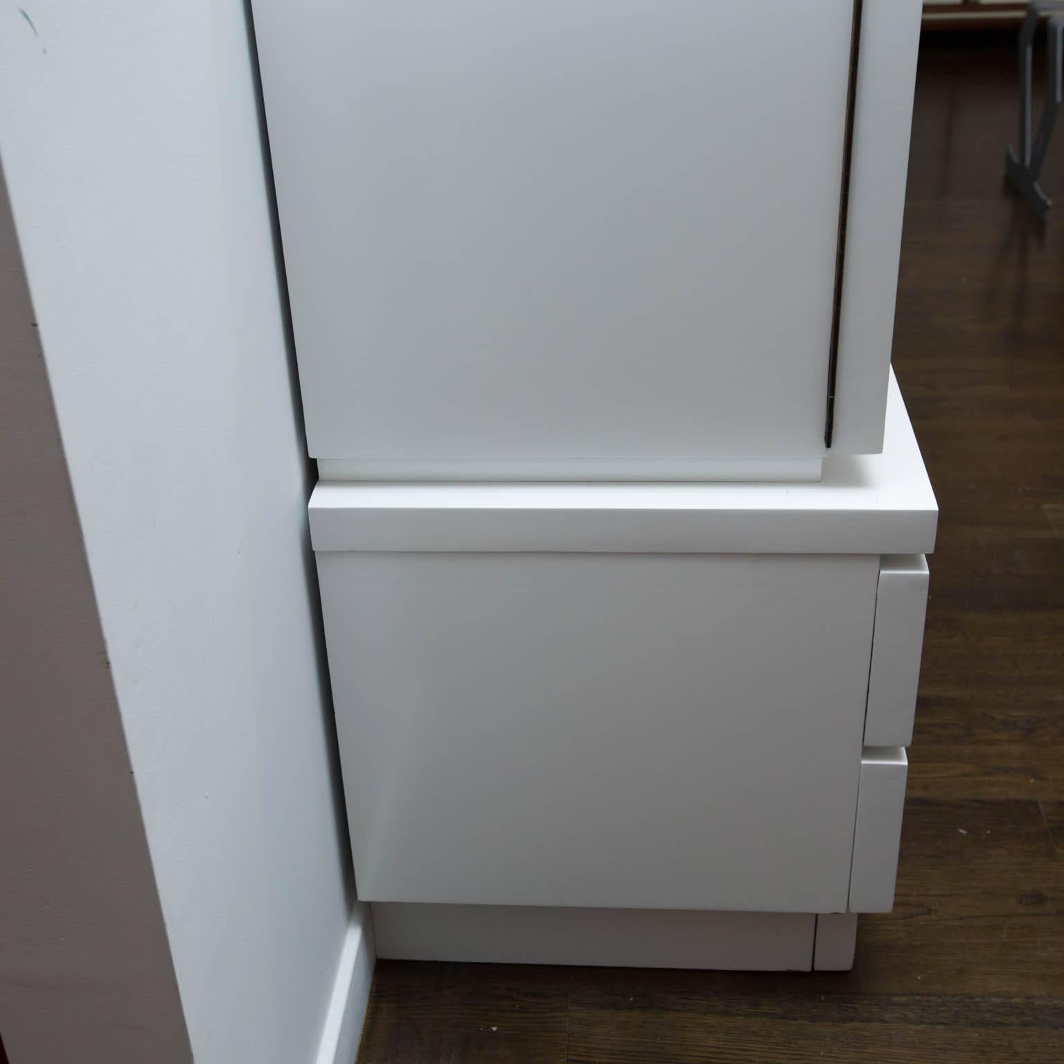 Mid-Century Modern White Lacquered Highboy Dresser 2