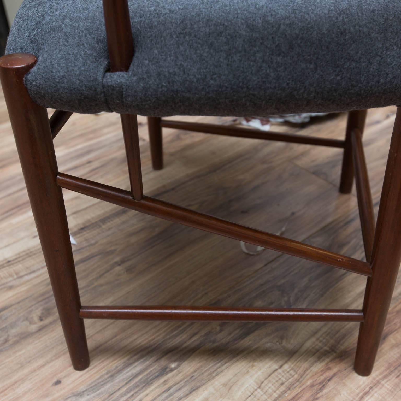 Six Peter Hvidt Danish Modern Dining Chairs In Excellent Condition In New London, CT