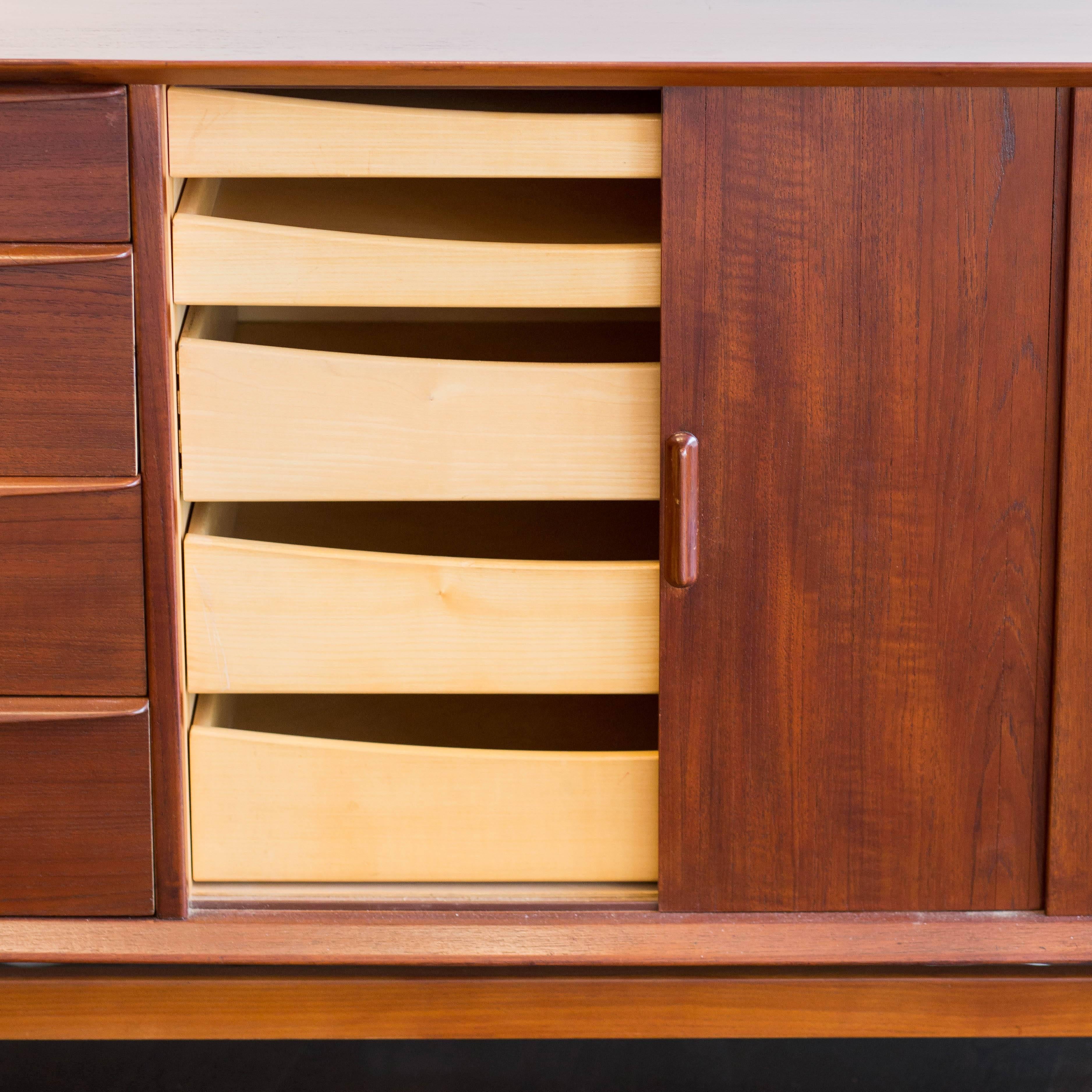 Danish Modern 1960s Teak Dresser by Falster Mobelfabrik In Good Condition In New London, CT