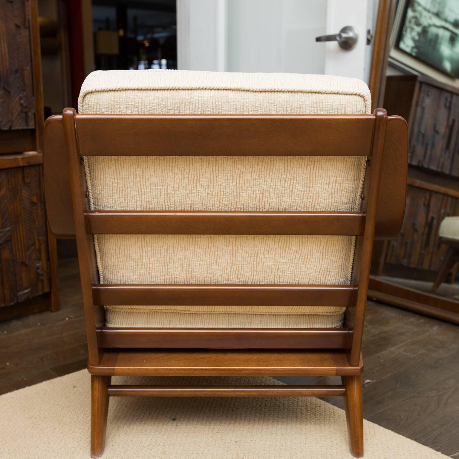 Heywood Wakefield Lounge Chair In Excellent Condition In New London, CT