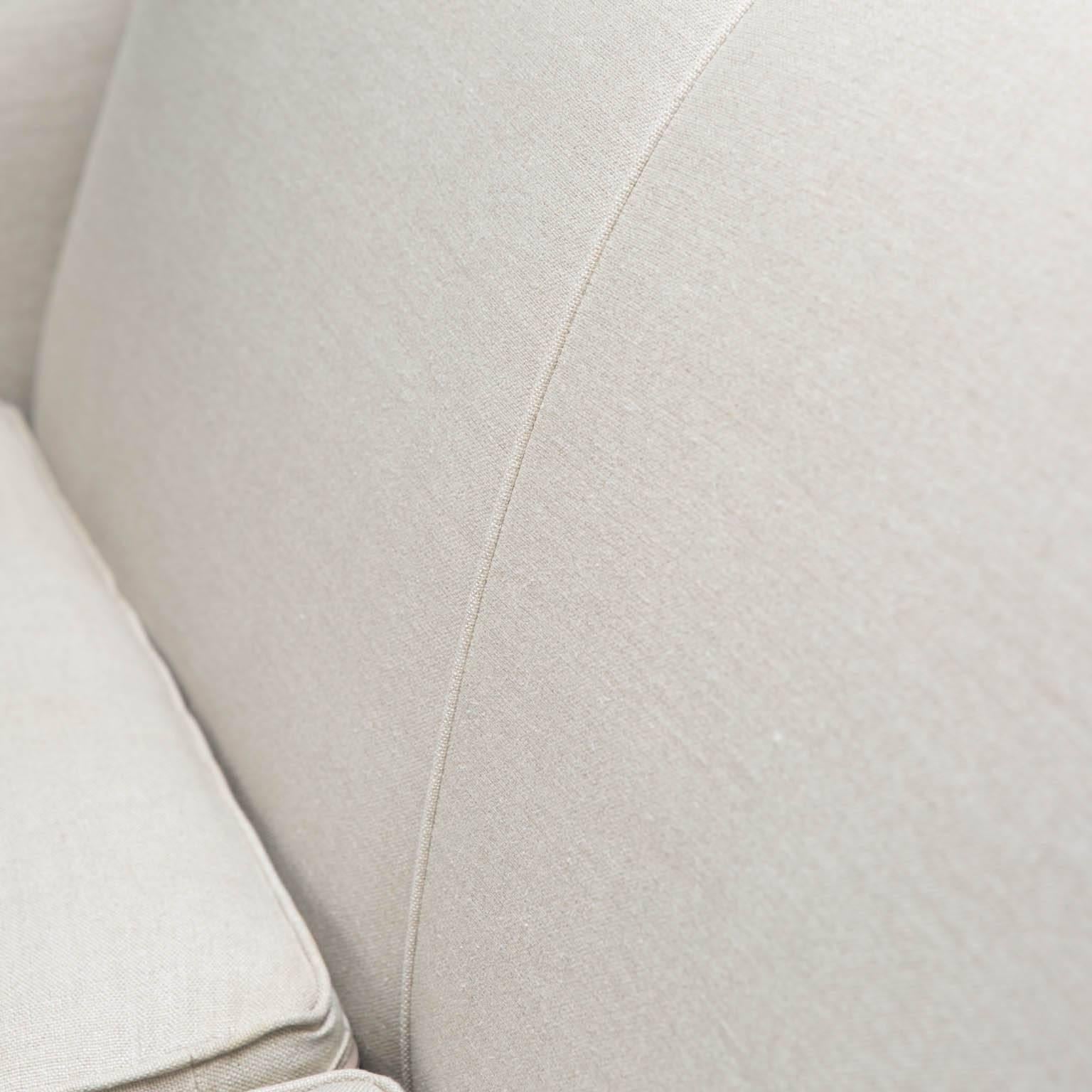 Contemporary Lee Industries Loveseat in Patton Linen