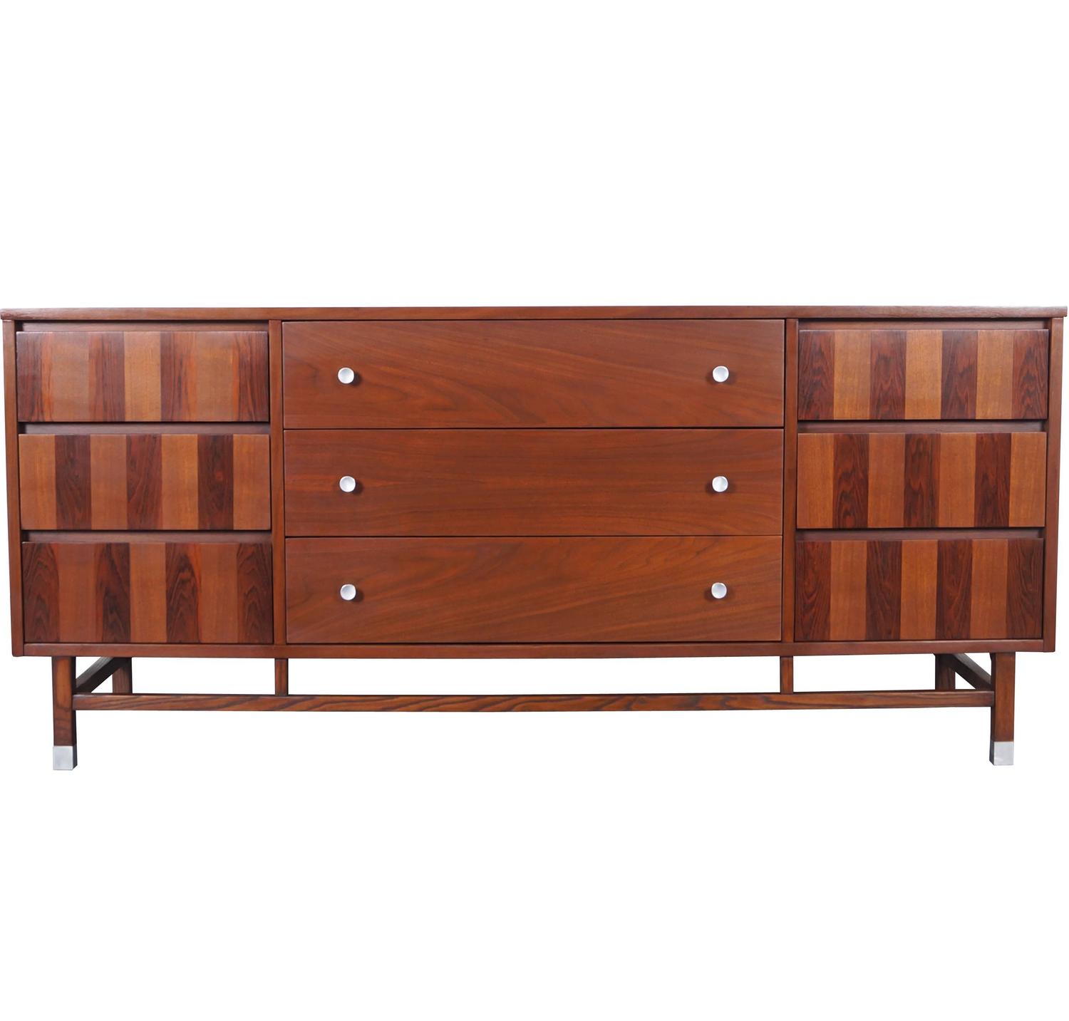 MidCentury Walnut and Rosewood Dresser by Stanley For Sale at 1stdibs