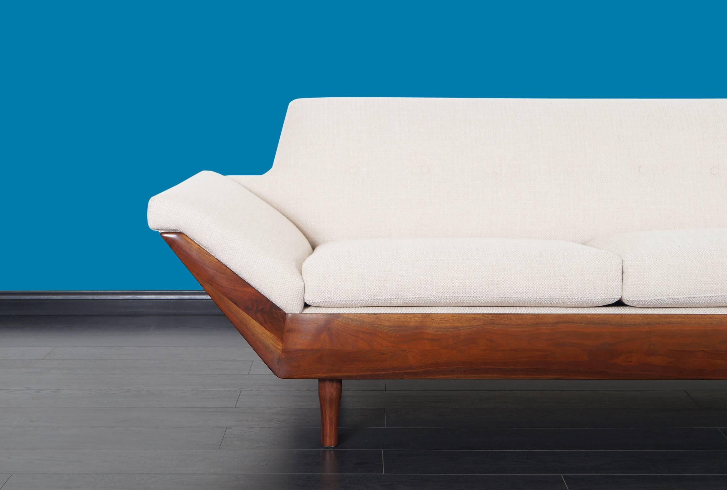 thunderbird couch