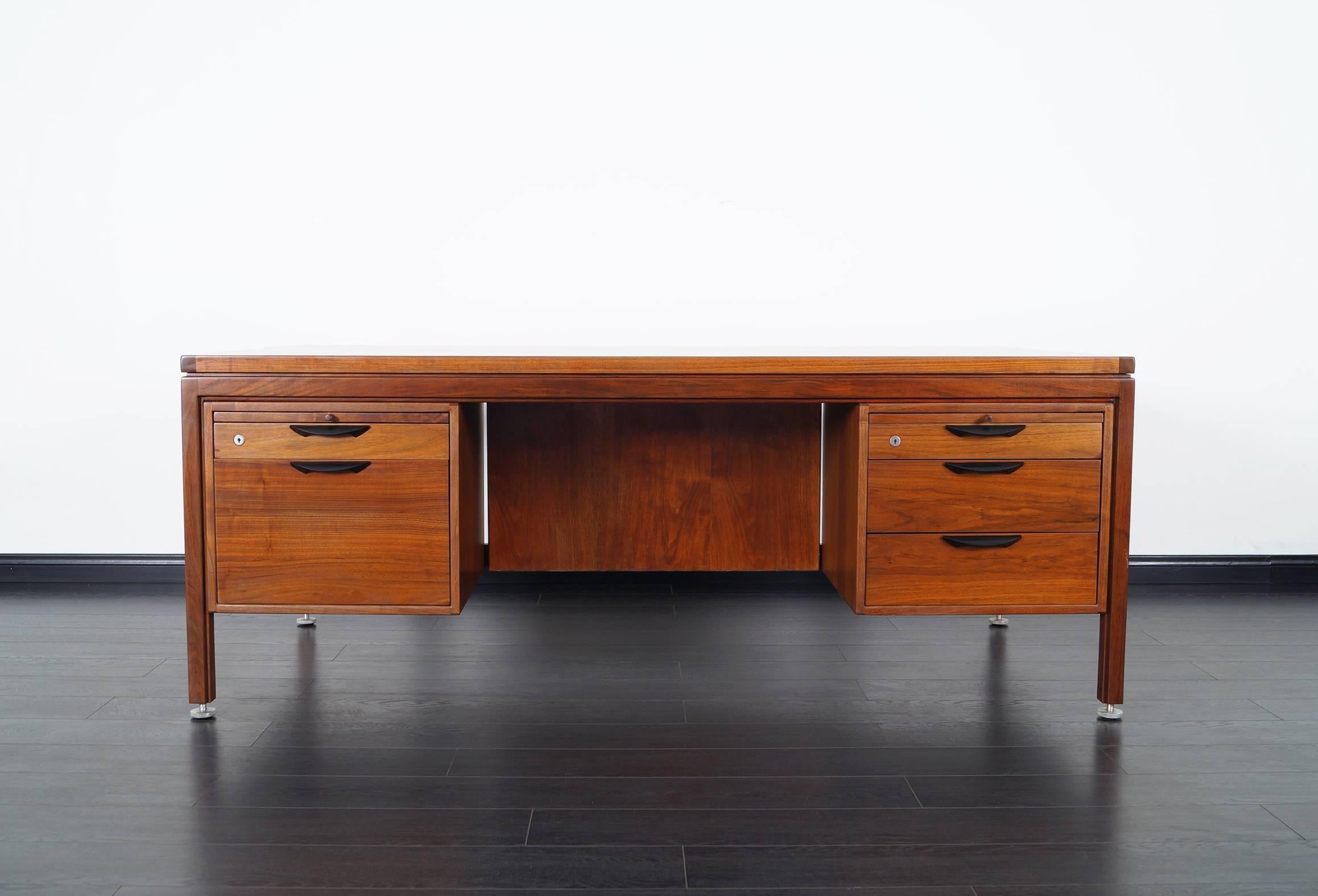 Mid-20th Century Midcentury Executive Desk by Jens Risom