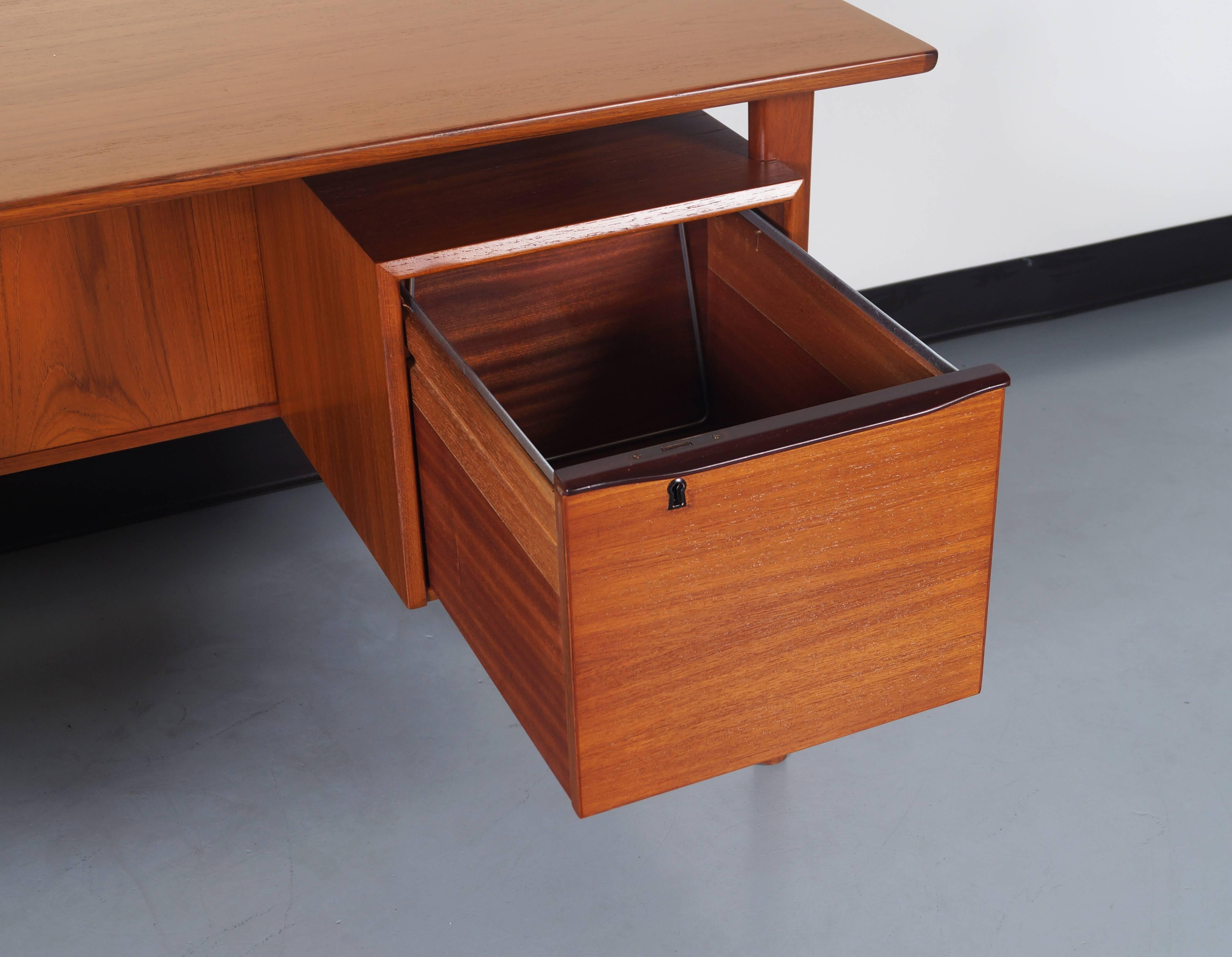Danish Floating Top Desk by Peter Lovig Nielsen In Excellent Condition In North Hollywood, CA