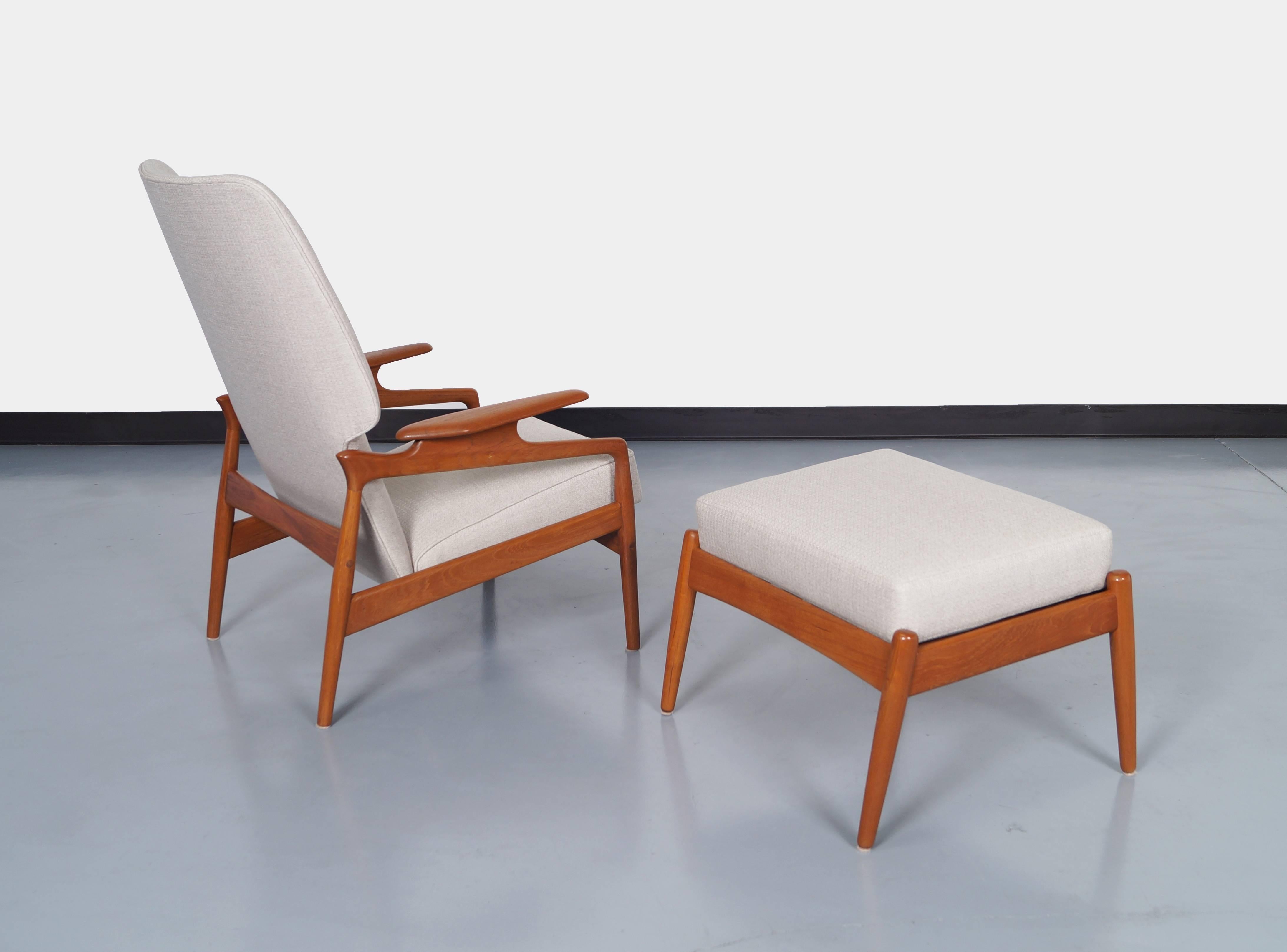 Scandinavian Modern Danish Reclining Lounge Chair and Ottoman