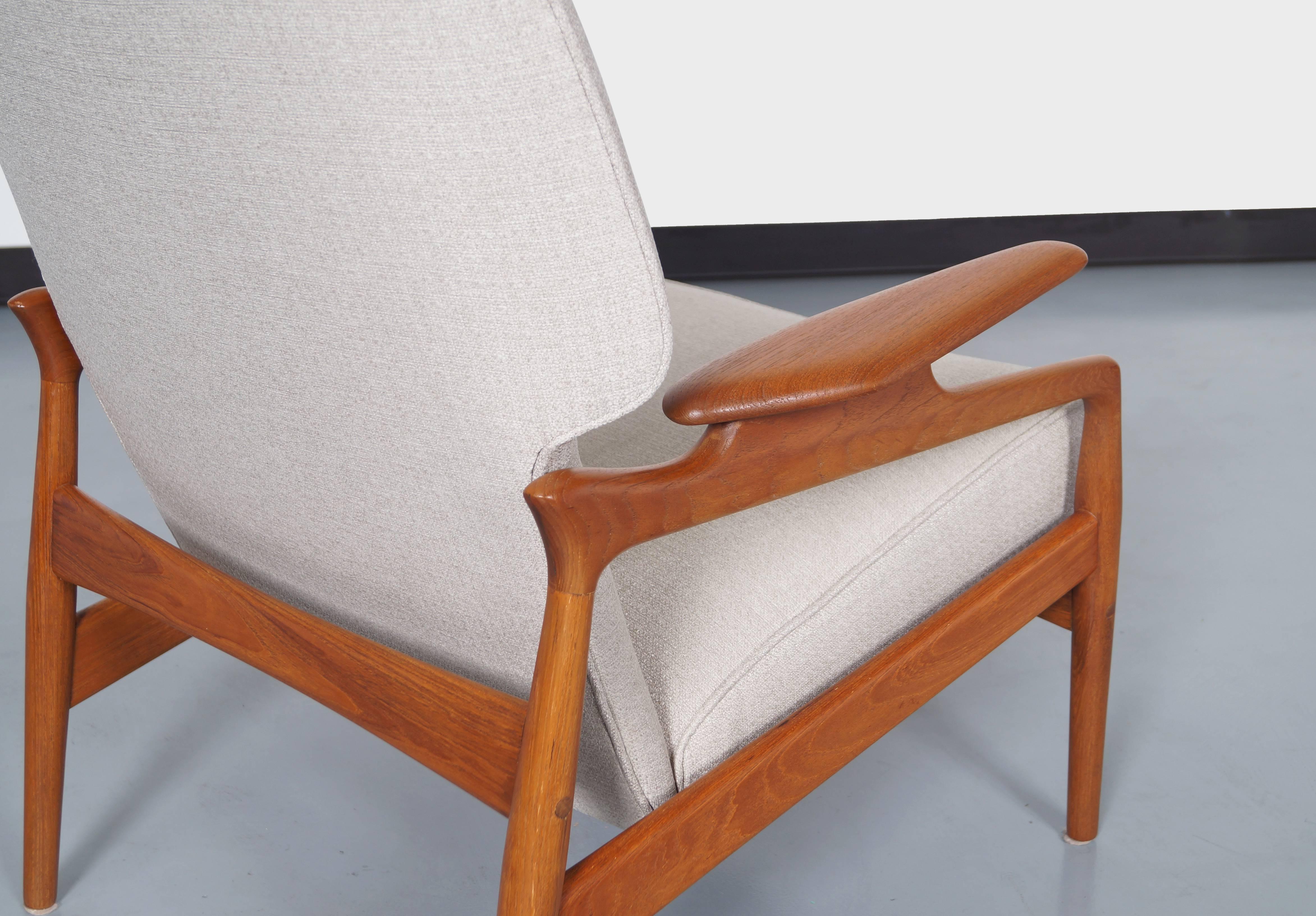 Danish Reclining Lounge Chair and Ottoman 2
