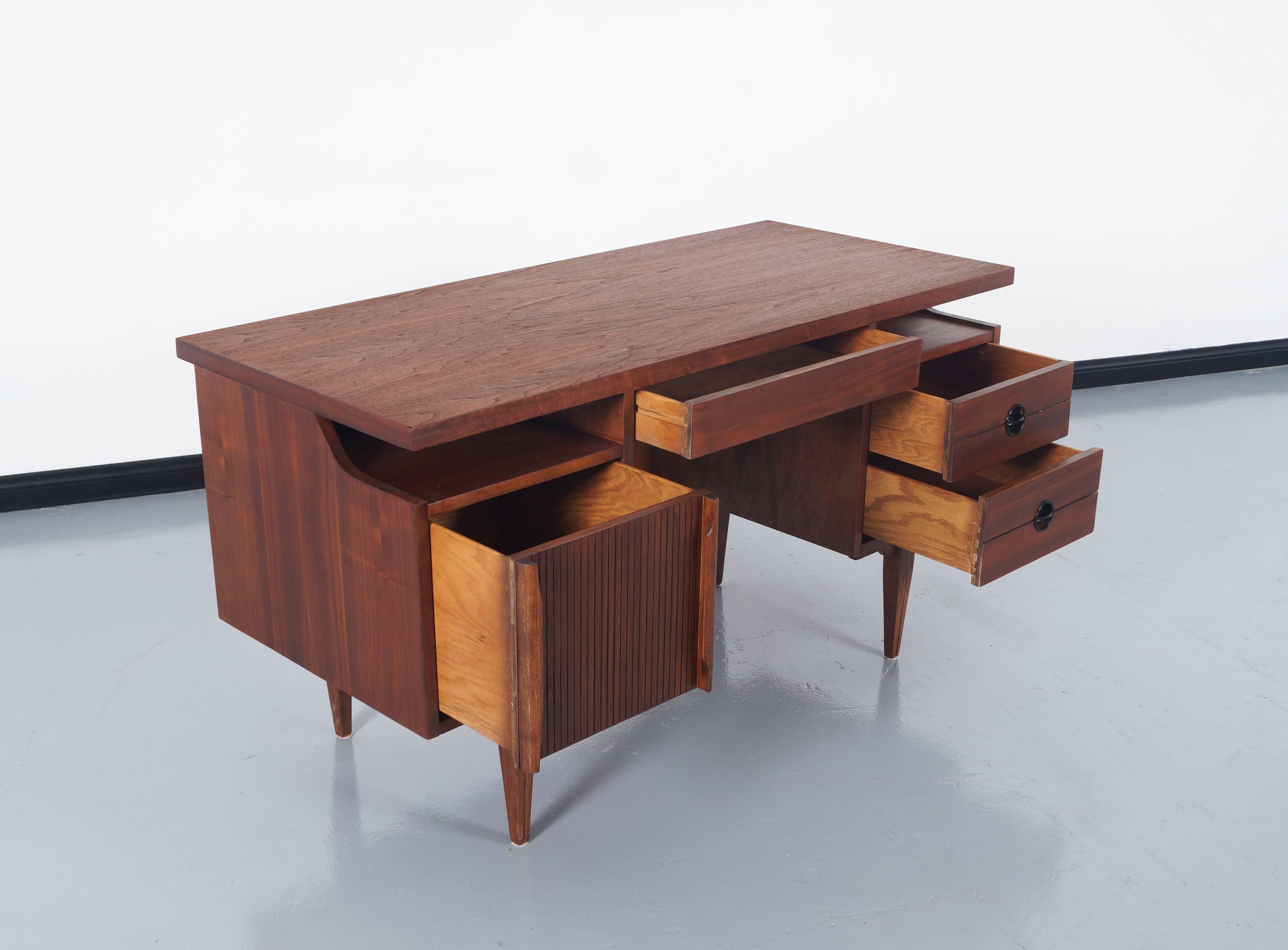 hooker desks