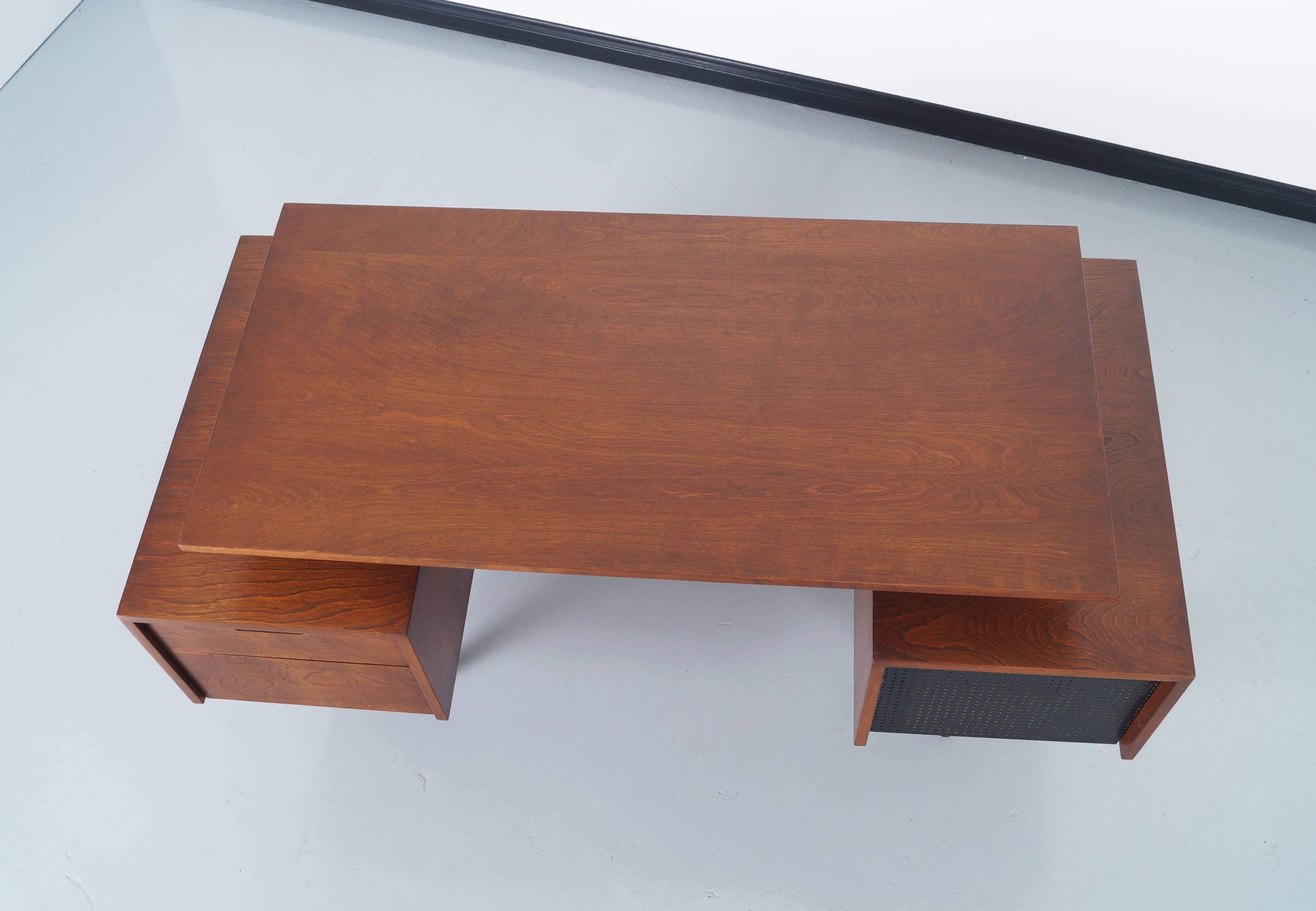 Early Floating Top Desk by Milo Baughman 2