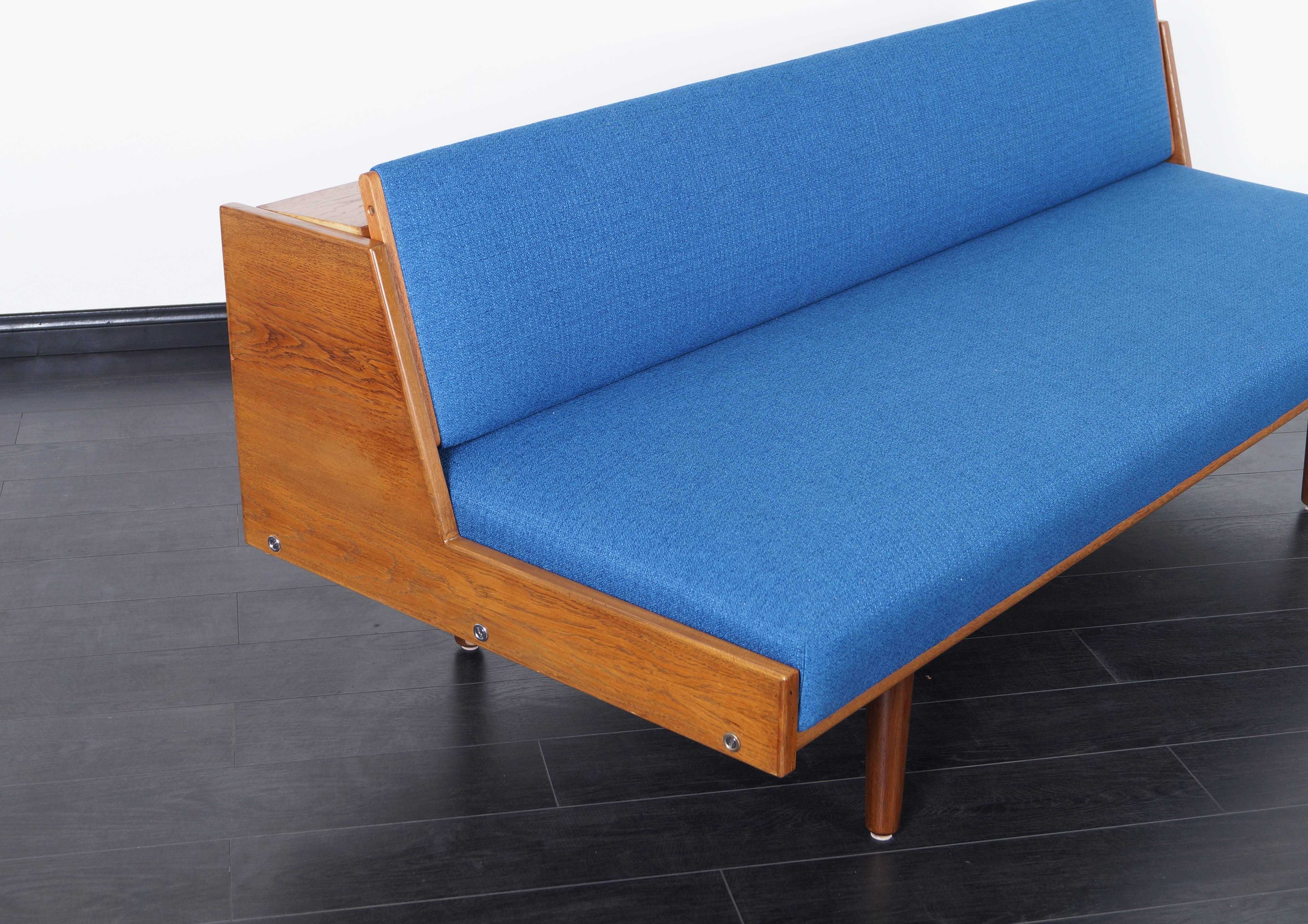 Danish Modern Daybed by Hans Wegner In Excellent Condition In North Hollywood, CA