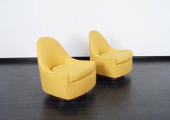 Vintage "Teardrop" Swivel Lounge Chairs by Milo Baughman
