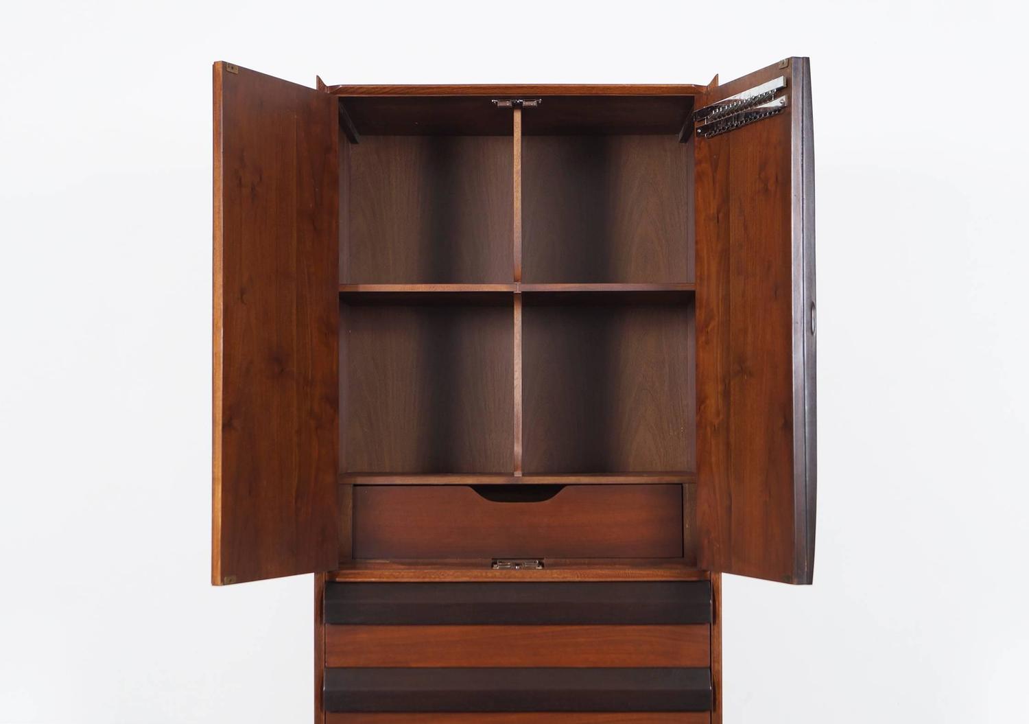 Vintage Gentleman's by Lane For Sale at 1stdibs