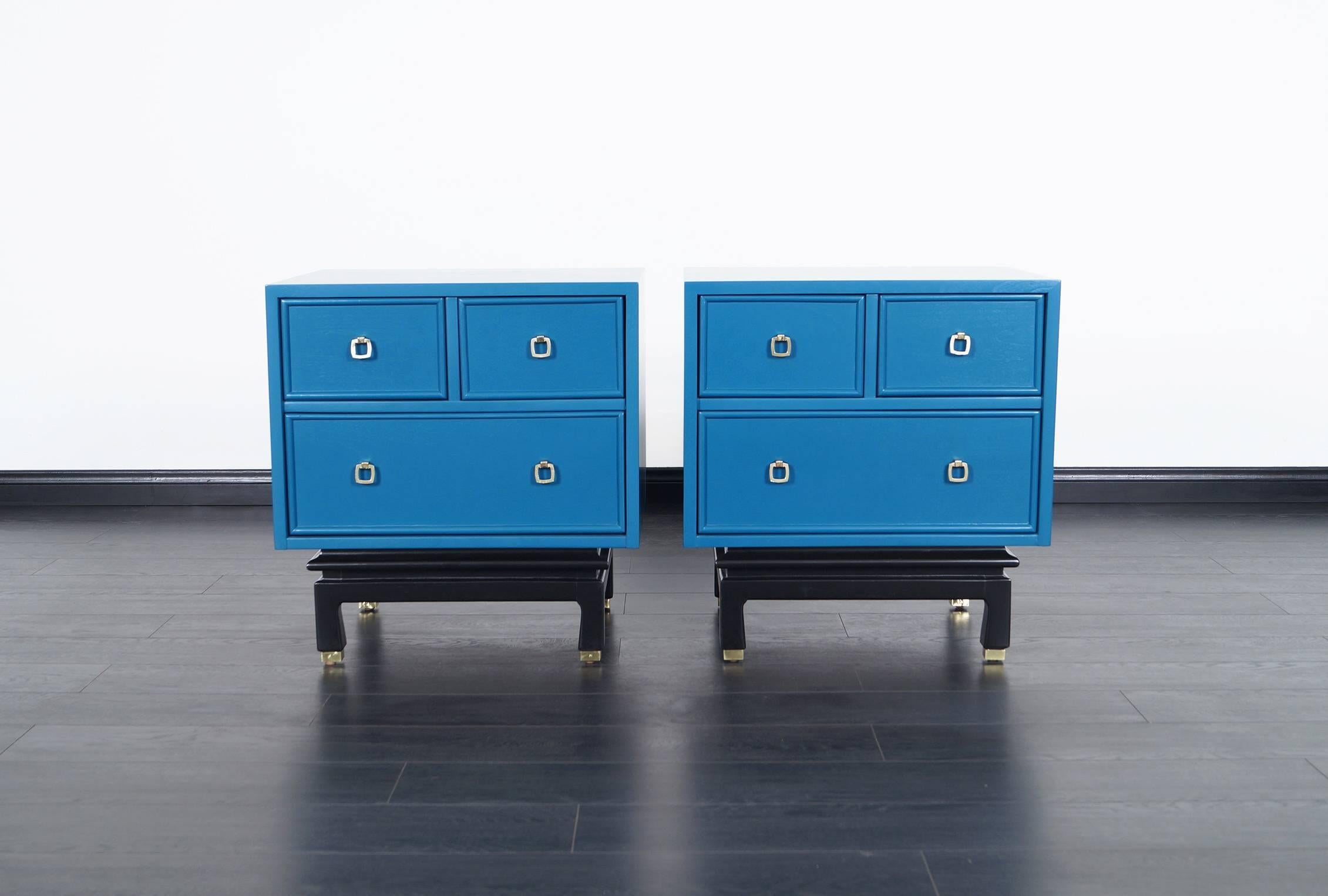 Vintage Lacquered Nightstands by American of Martinsville In Excellent Condition In North Hollywood, CA