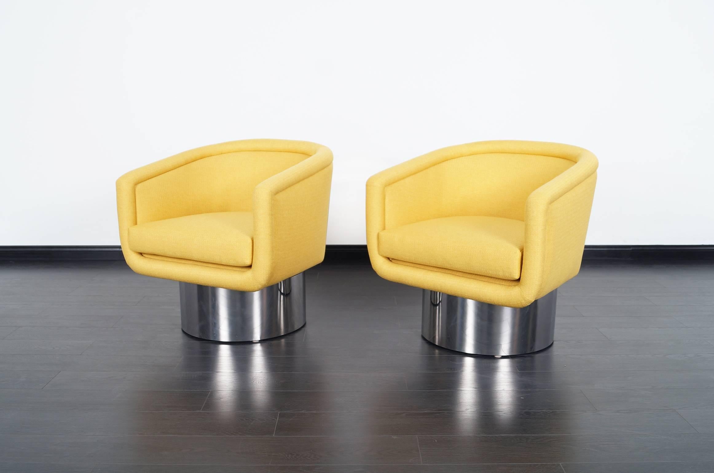 Mid-Century Modern Vintage Chrome Swivel Lounge Chairs by Leon Rosen