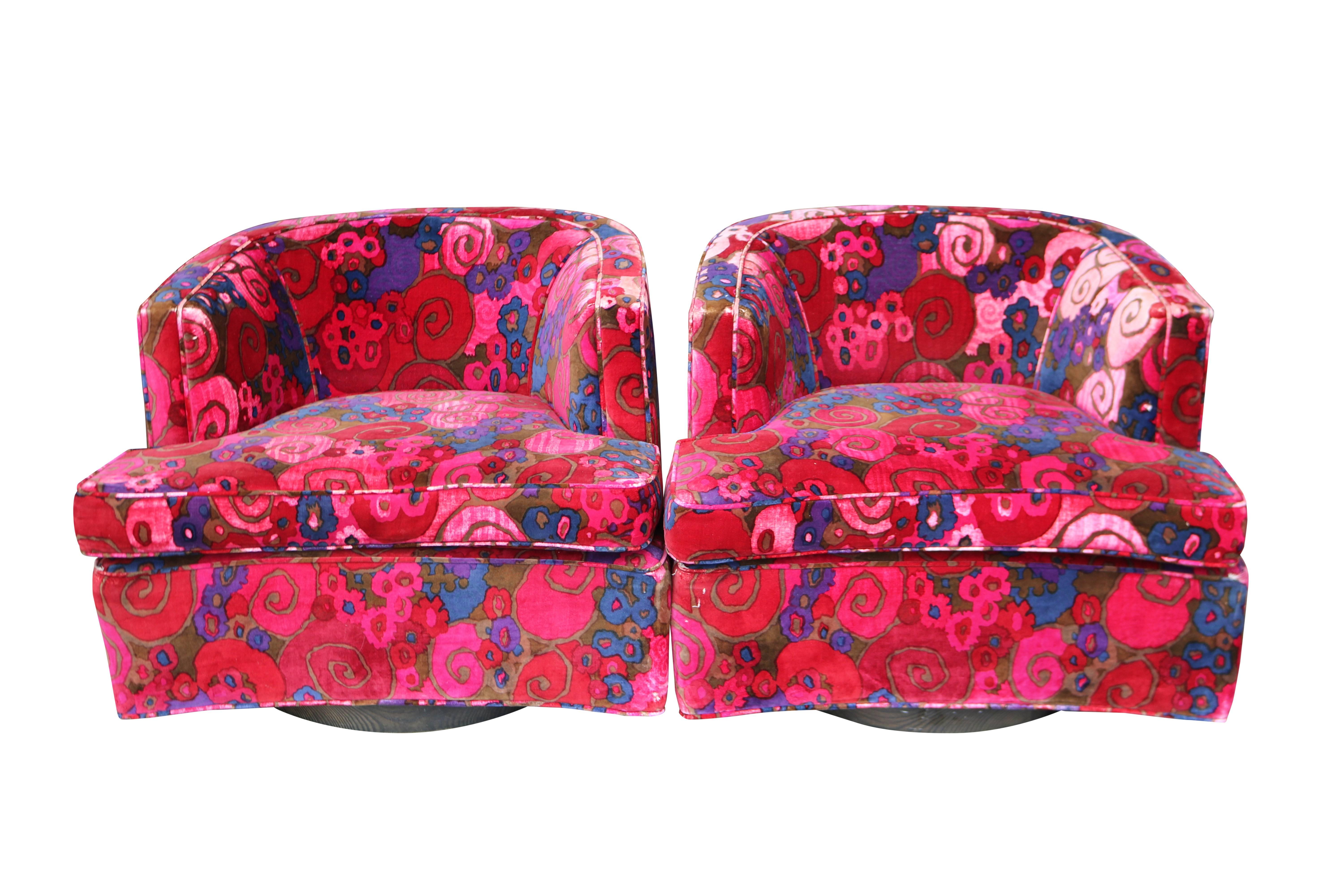 Pair of Harvey Probber Swivel Chairs with Jack Lenor Larsen Fabric In Good Condition In Philadelphia, PA